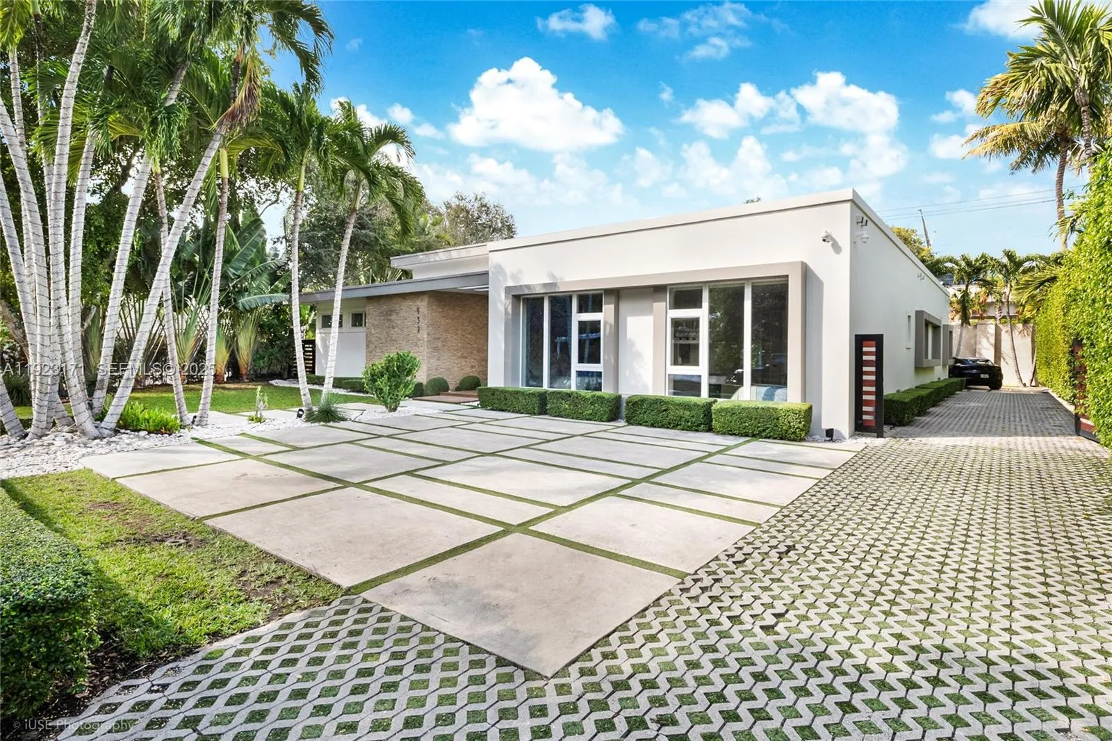 137 W Shore Dr W, Miami, Florida 33133, Miami, Florida 33133, 5 Bedrooms Bedrooms, ,5 BathroomsBathrooms,Residential,For Sale,137 W Shore Dr W, Miami, Florida 33133,A11923171