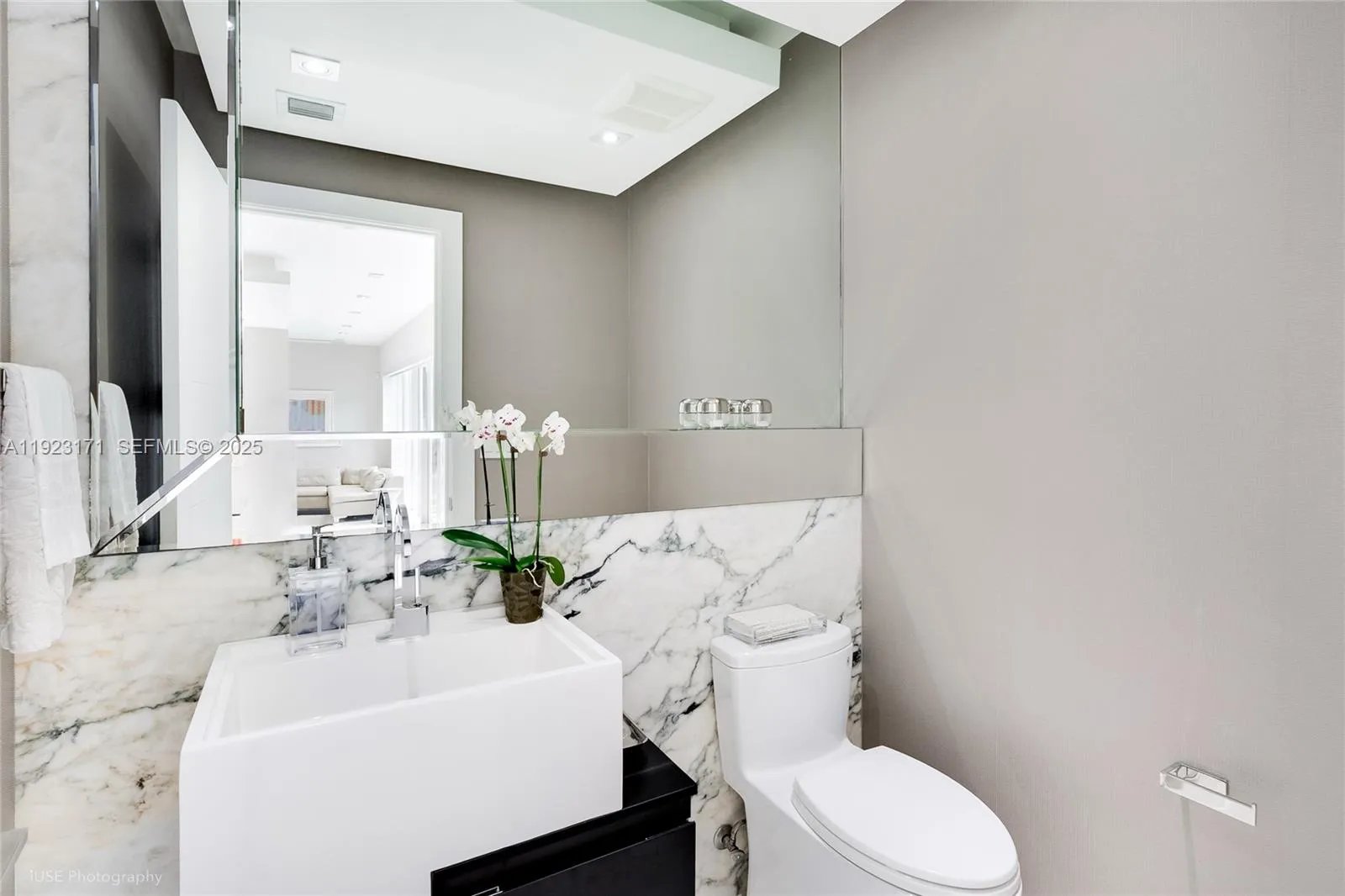 137 W Shore Dr W, Miami, Florida 33133, Miami, Florida 33133, 5 Bedrooms Bedrooms, ,5 BathroomsBathrooms,Residential,For Sale,137 W Shore Dr W, Miami, Florida 33133,A11923171