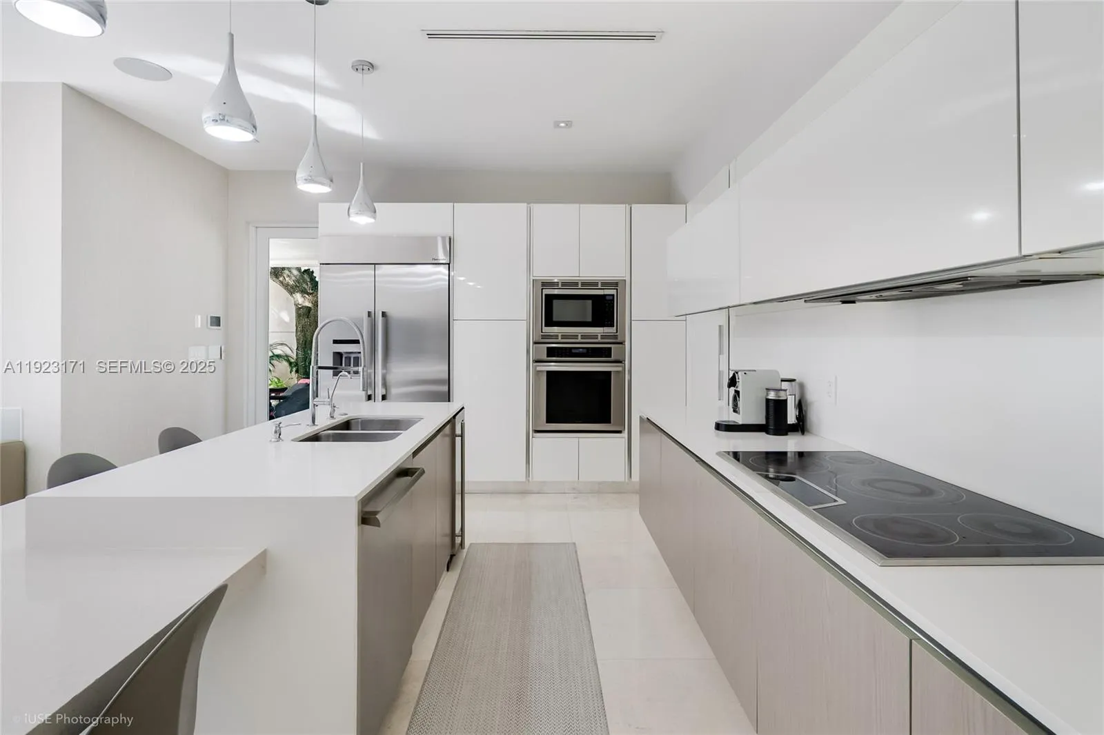 137 W Shore Dr W, Miami, Florida 33133, Miami, Florida 33133, 5 Bedrooms Bedrooms, ,5 BathroomsBathrooms,Residential,For Sale,137 W Shore Dr W, Miami, Florida 33133,A11923171