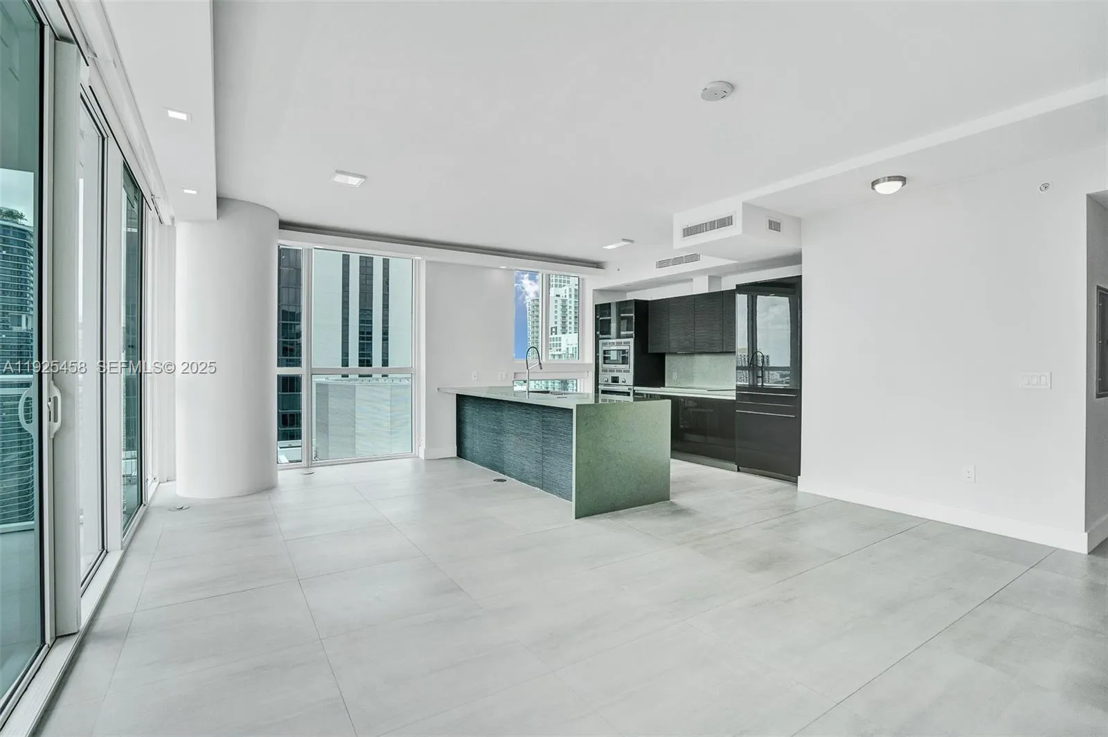 1080 Brickell Ave 4109, Miami, Florida 33131, Miami, Florida 33131, 2 Bedrooms Bedrooms, ,2 BathroomsBathrooms,Residential,For Sale,1080 Brickell Ave 4109, Miami, Florida 33131,A11925458