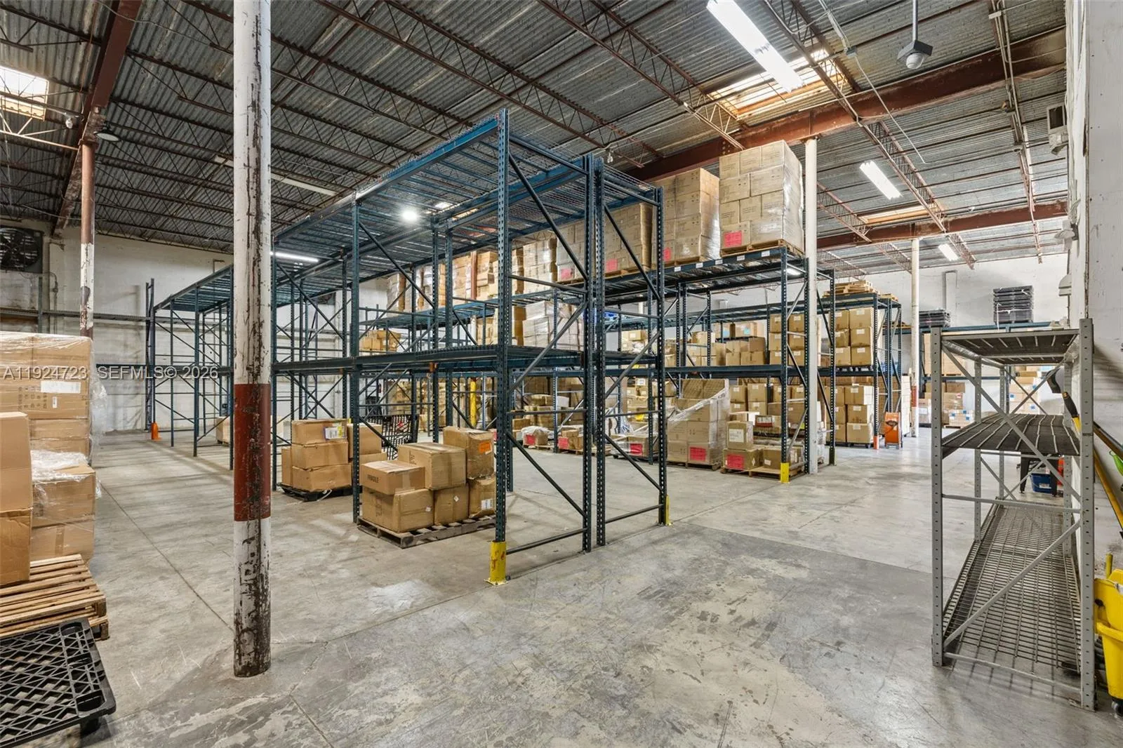 1041 E 24th St, Hialeah, Florida 33013, Hialeah, Florida 33013, ,Commercial Lease,For Rent,1041 E 24th St, Hialeah, Florida 33013,A11924723