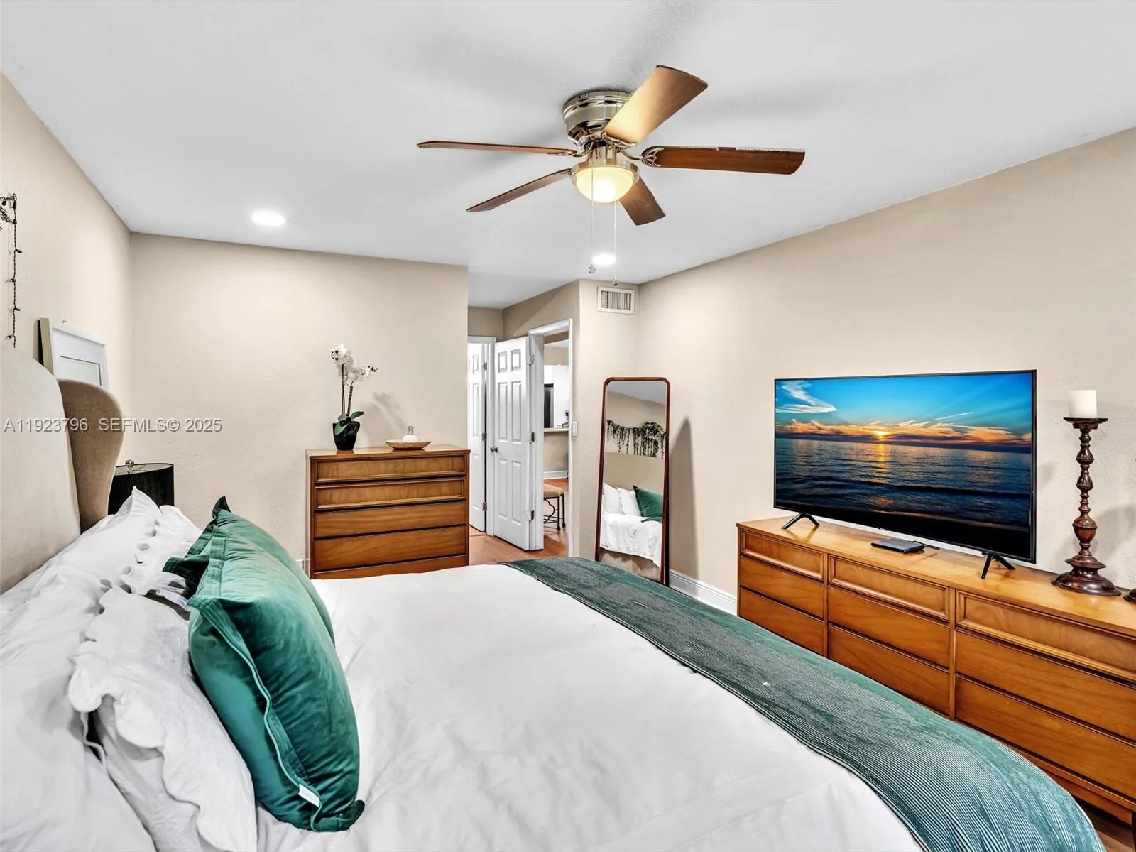 1489 Fairway Rd, Pembroke Pines, Florida 33026, Pembroke Pines, Florida 33026, 3 Bedrooms Bedrooms, ,2 BathroomsBathrooms,Residential,For Sale,1489 Fairway Rd, Pembroke Pines, Florida 33026,A11923796
