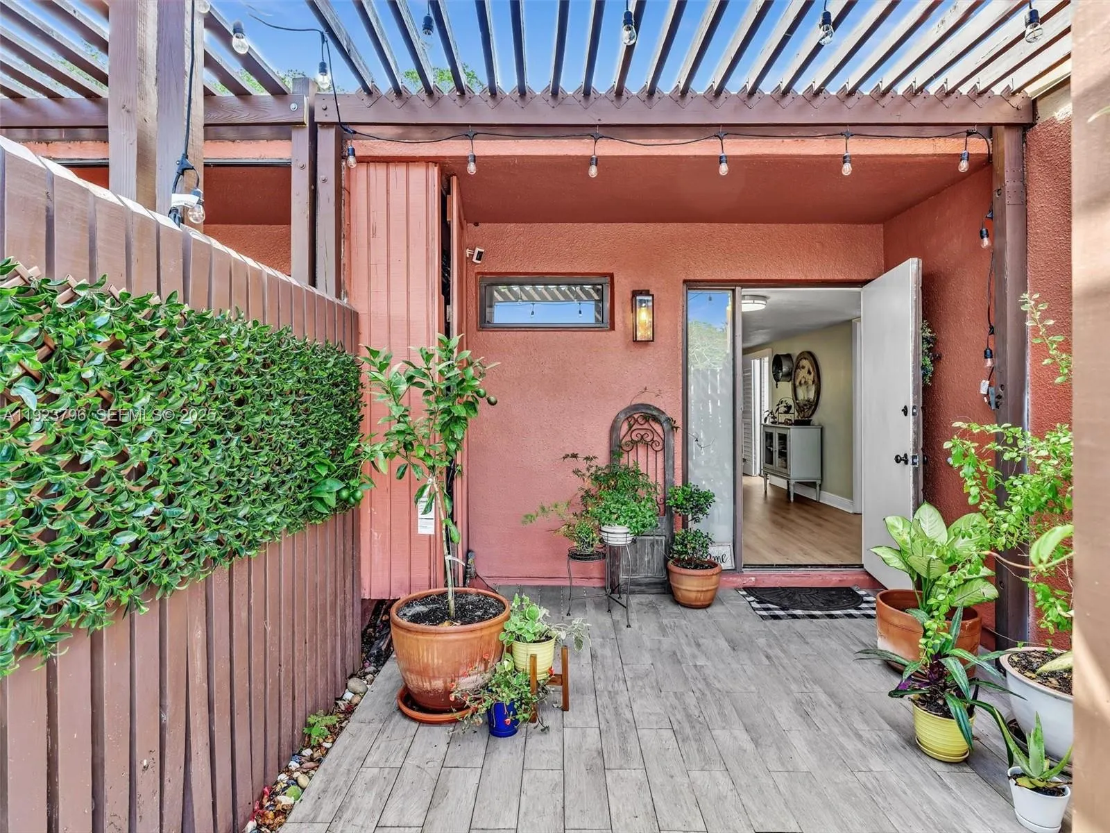 Fenced Front Patio area