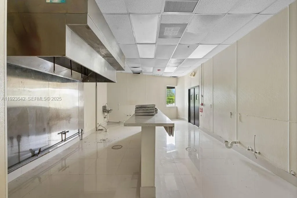2500 Wilton Dr, Wilton Manors, Florida 33305, Wilton Manors, Florida 33305, ,Commercial Sale,For Sale,2500 Wilton Dr, Wilton Manors, Florida 33305,A11923542
