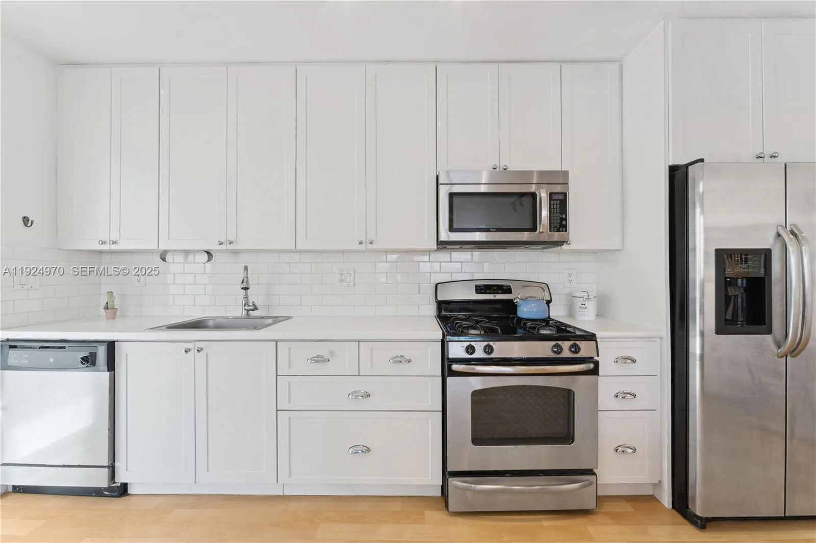 7440 Byron Ave 1b, Miami Beach, Florida 33141, Miami Beach, Florida 33141, 1 Bedroom Bedrooms, ,1 BathroomBathrooms,Residential Lease,For Rent,7440 Byron Ave 1b, Miami Beach, Florida 33141,A11924970