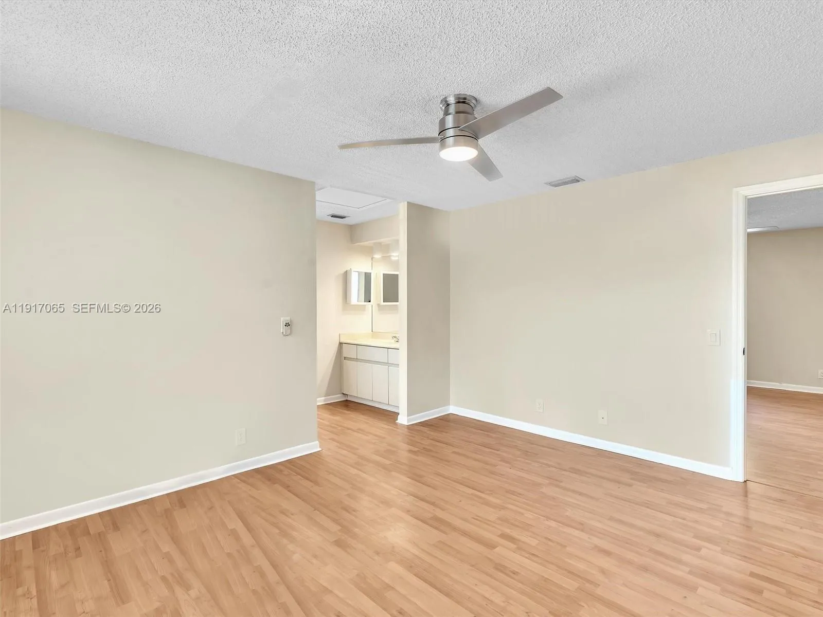 1353 Springside Dr 1363, Weston, Florida 33326, Weston, Florida 33326, 2 Bedrooms Bedrooms, ,2 BathroomsBathrooms,Residential Lease,For Rent,1353 Springside Dr 1363, Weston, Florida 33326,A11917065