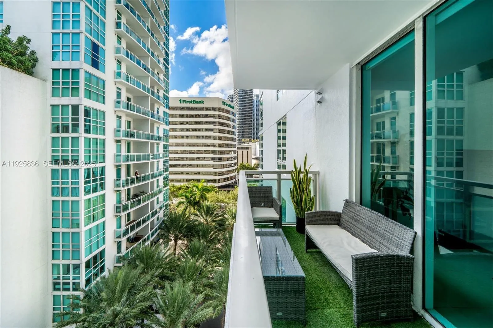 950 Brickell Bay Dr 803, Miami, Florida 33131, Miami, Florida 33131, 1 Bedroom Bedrooms, ,1 BathroomBathrooms,Residential,For Sale,950 Brickell Bay Dr 803, Miami, Florida 33131,A11925836