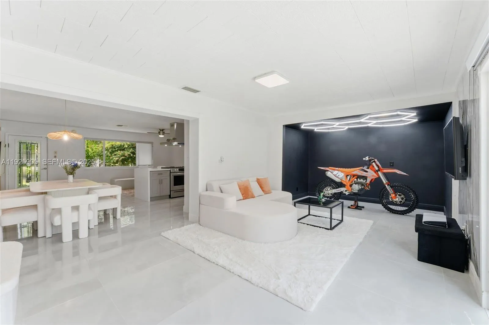 251 N 71st Ave 251, Hollywood, Florida 33024, Hollywood, Florida 33024, 3 Bedrooms Bedrooms, ,2 BathroomsBathrooms,Residential Lease,For Rent,251 N 71st Ave 251, Hollywood, Florida 33024,A11925905