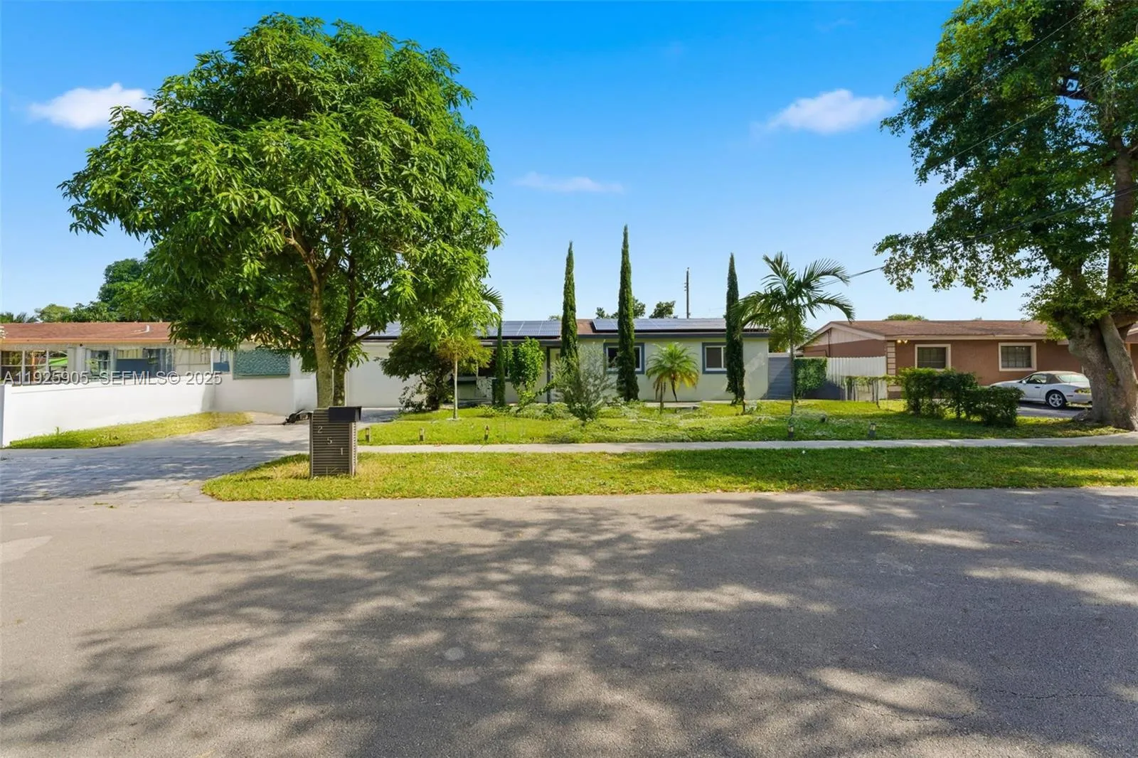 251 N 71st Ave 251, Hollywood, Florida 33024, Hollywood, Florida 33024, 3 Bedrooms Bedrooms, ,2 BathroomsBathrooms,Residential Lease,For Rent,251 N 71st Ave 251, Hollywood, Florida 33024,A11925905