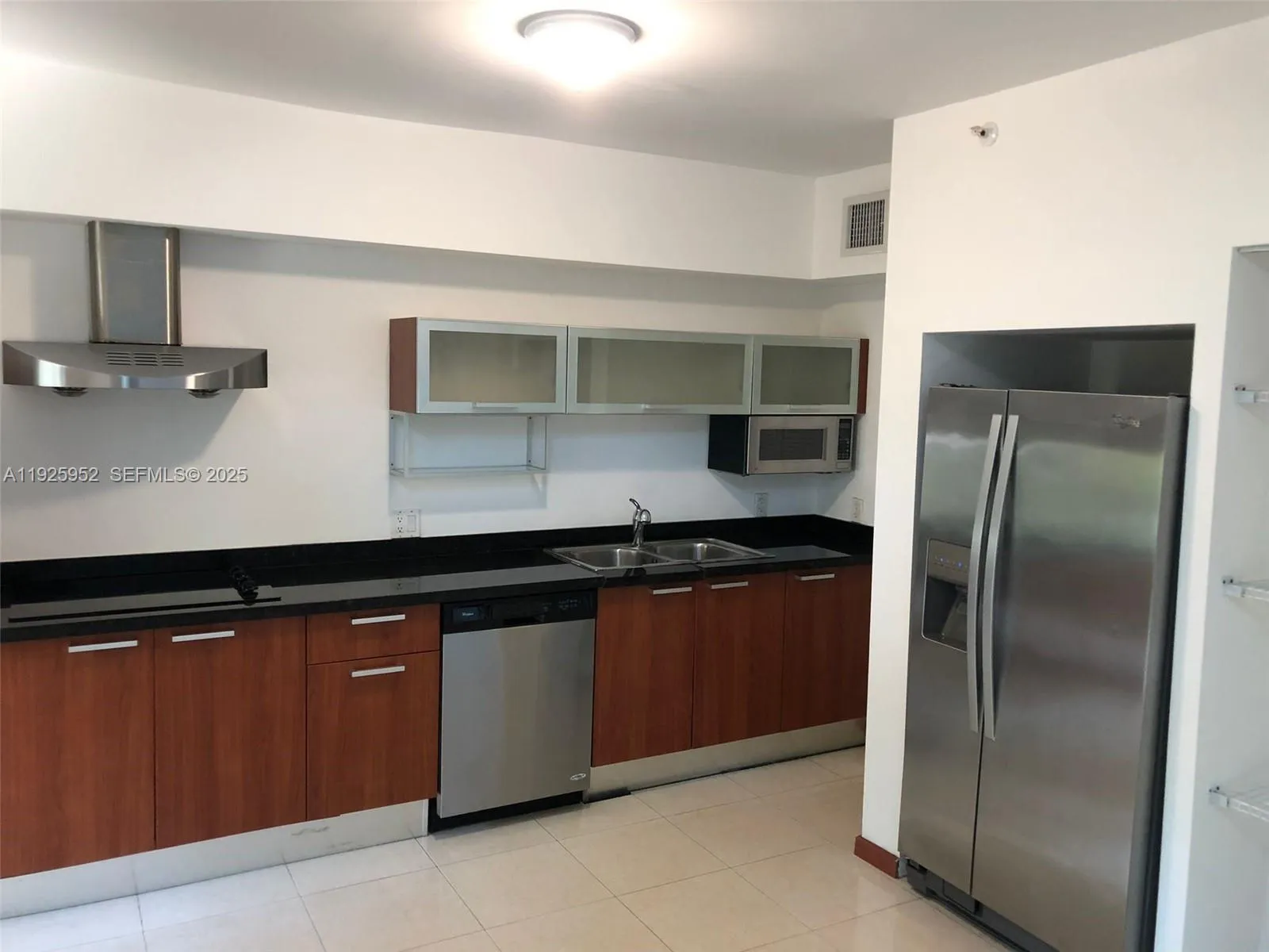 1650 Brickell Ave 111, Miami, Florida 33129, Miami, Florida 33129, 1 Bedroom Bedrooms, ,1 BathroomBathrooms,Residential,For Sale,1650 Brickell Ave 111, Miami, Florida 33129,A11925952