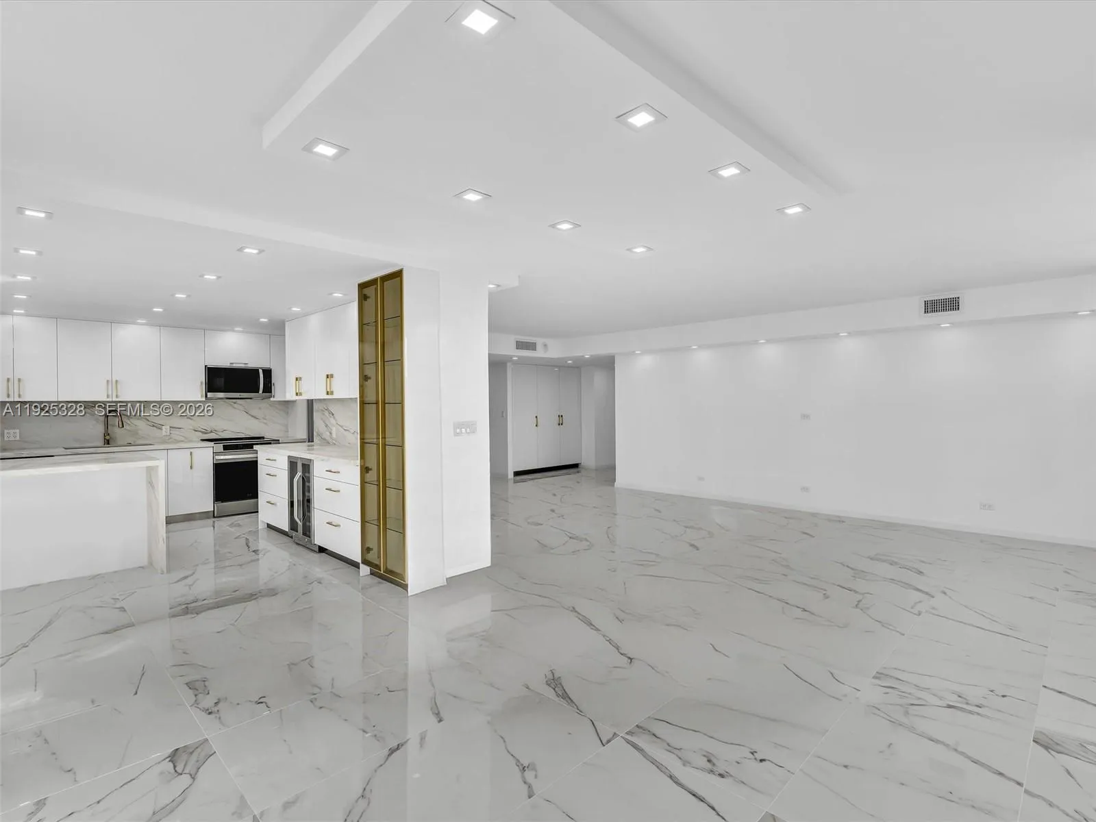 230 174th St 712, Sunny Isles Beach, Florida 33160, Sunny Isles Beach, Florida 33160, 2 Bedrooms Bedrooms, ,2 BathroomsBathrooms,Residential,For Sale,230 174th St 712, Sunny Isles Beach, Florida 33160,A11925328