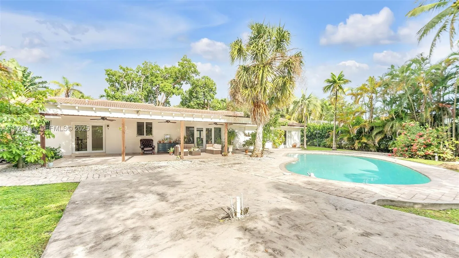 9220 Sw 94th Pl, Miami, Florida 33176, Miami, Florida 33176, 4 Bedrooms Bedrooms, ,4 BathroomsBathrooms,Residential,For Sale,9220 Sw 94th Pl, Miami, Florida 33176,A11924991