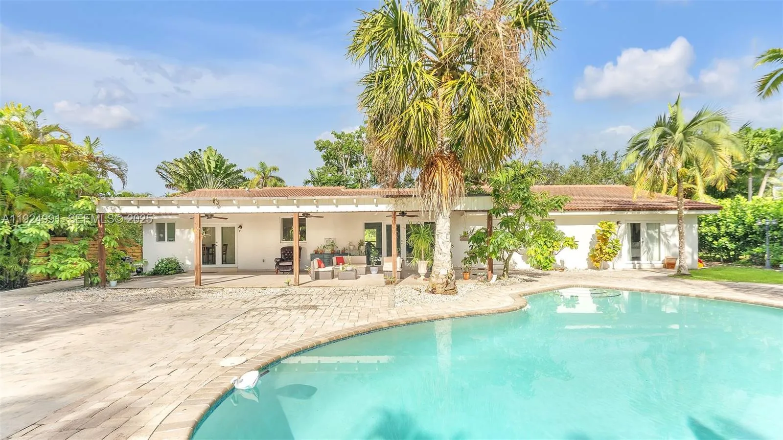 9220 Sw 94th Pl, Miami, Florida 33176, Miami, Florida 33176, 4 Bedrooms Bedrooms, ,4 BathroomsBathrooms,Residential,For Sale,9220 Sw 94th Pl, Miami, Florida 33176,A11924991