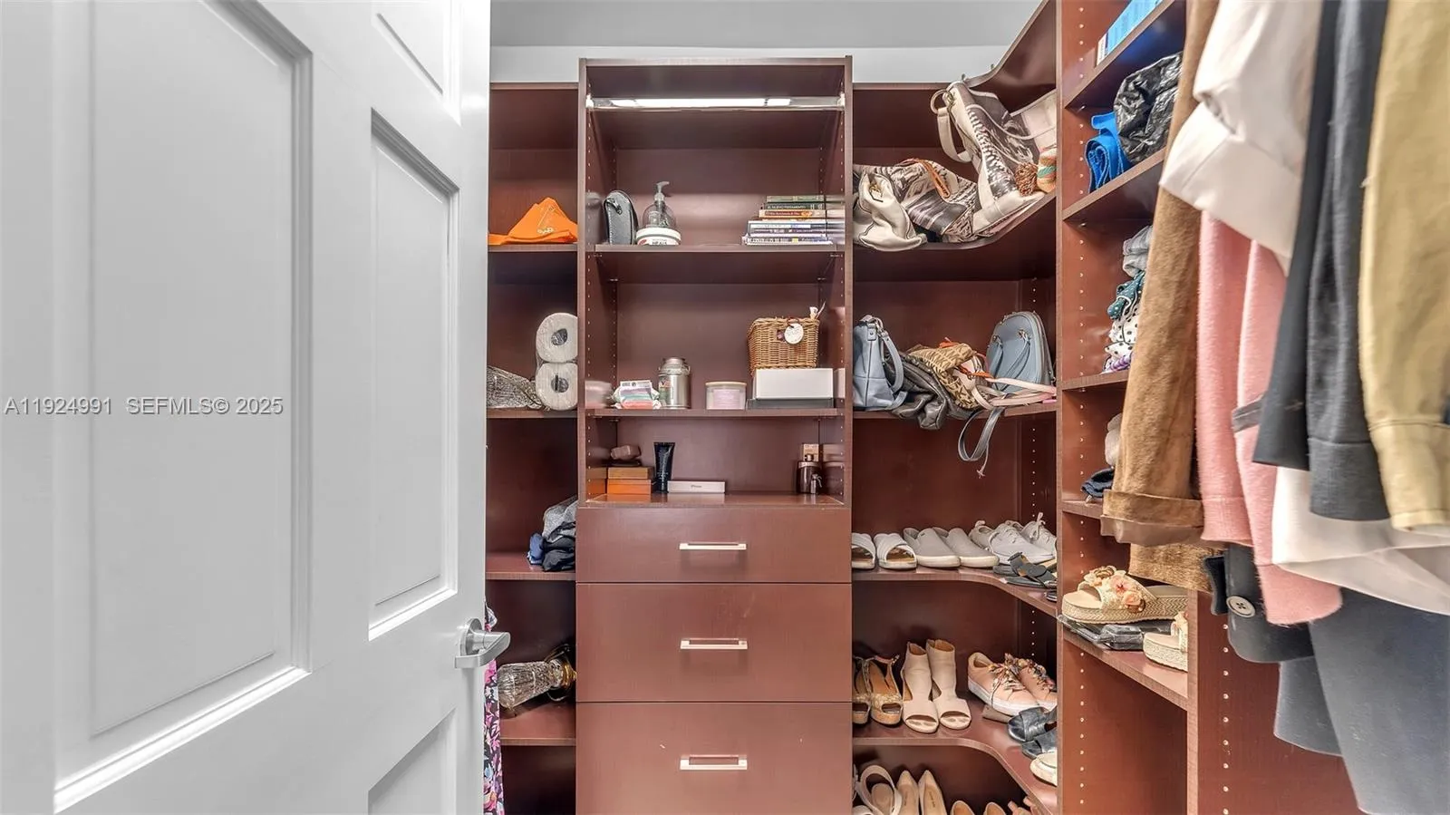 9220 Sw 94th Pl, Miami, Florida 33176, Miami, Florida 33176, 4 Bedrooms Bedrooms, ,4 BathroomsBathrooms,Residential,For Sale,9220 Sw 94th Pl, Miami, Florida 33176,A11924991