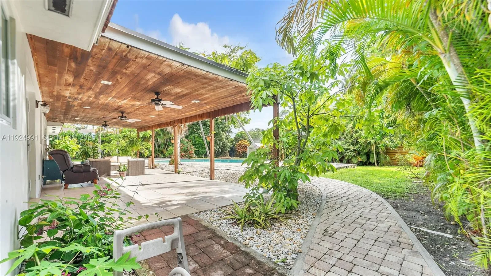 9220 Sw 94th Pl, Miami, Florida 33176, Miami, Florida 33176, 4 Bedrooms Bedrooms, ,4 BathroomsBathrooms,Residential,For Sale,9220 Sw 94th Pl, Miami, Florida 33176,A11924991