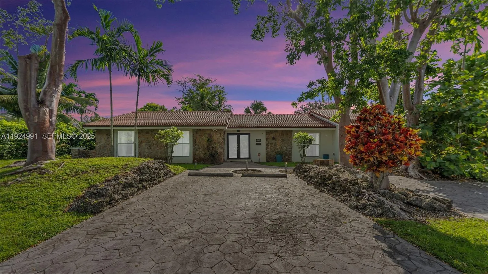 9220 Sw 94th Pl, Miami, Florida 33176, Miami, Florida 33176, 4 Bedrooms Bedrooms, ,4 BathroomsBathrooms,Residential,For Sale,9220 Sw 94th Pl, Miami, Florida 33176,A11924991