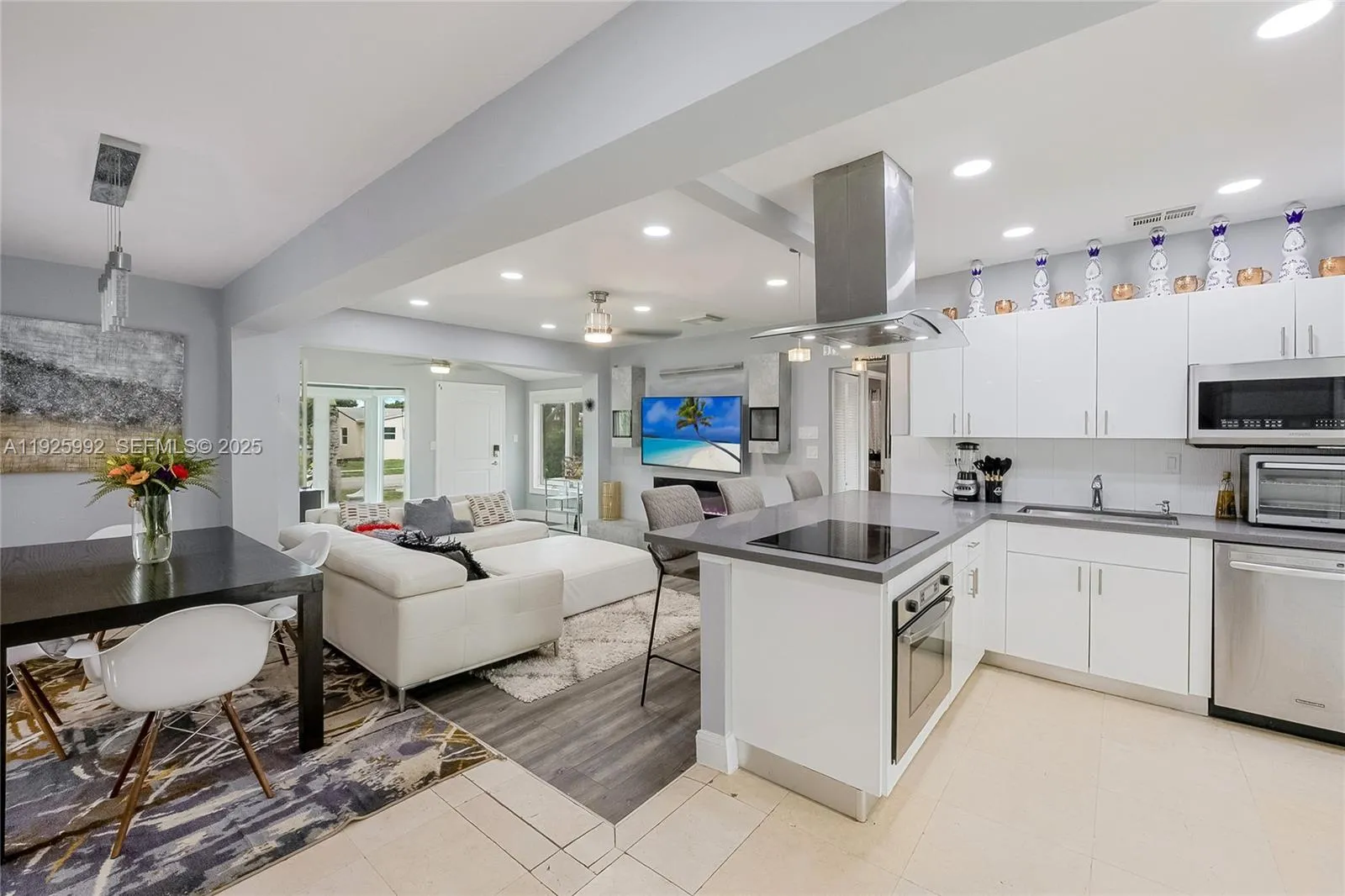 Hollywood, Florida 33020, 2 Bedrooms Bedrooms, ,1 BathroomBathrooms,Residential,For Sale,A11925992 Hollywood, Florida 33020, 2 Bedrooms Bedrooms, ,1 BathroomBathrooms,Residential,For Sale,A11925992