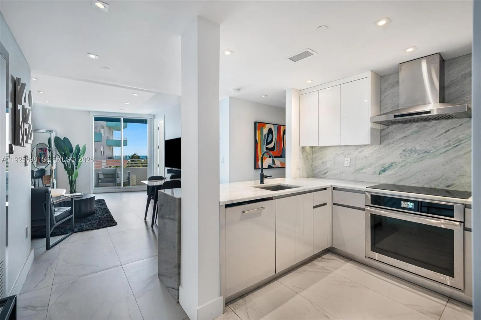225 Collins Ave 6j, Miami Beach, Florida 33139, Miami Beach, Florida 33139, 1 Bedroom Bedrooms, ,1 BathroomBathrooms,Residential,For Sale,225 Collins Ave 6j, Miami Beach, Florida 33139,A11925698