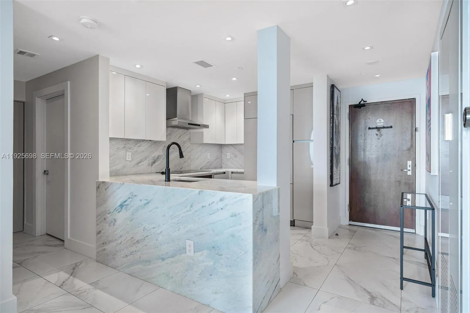 225 Collins Ave 6j, Miami Beach, Florida 33139, Miami Beach, Florida 33139, 1 Bedroom Bedrooms, ,1 BathroomBathrooms,Residential,For Sale,225 Collins Ave 6j, Miami Beach, Florida 33139,A11925698