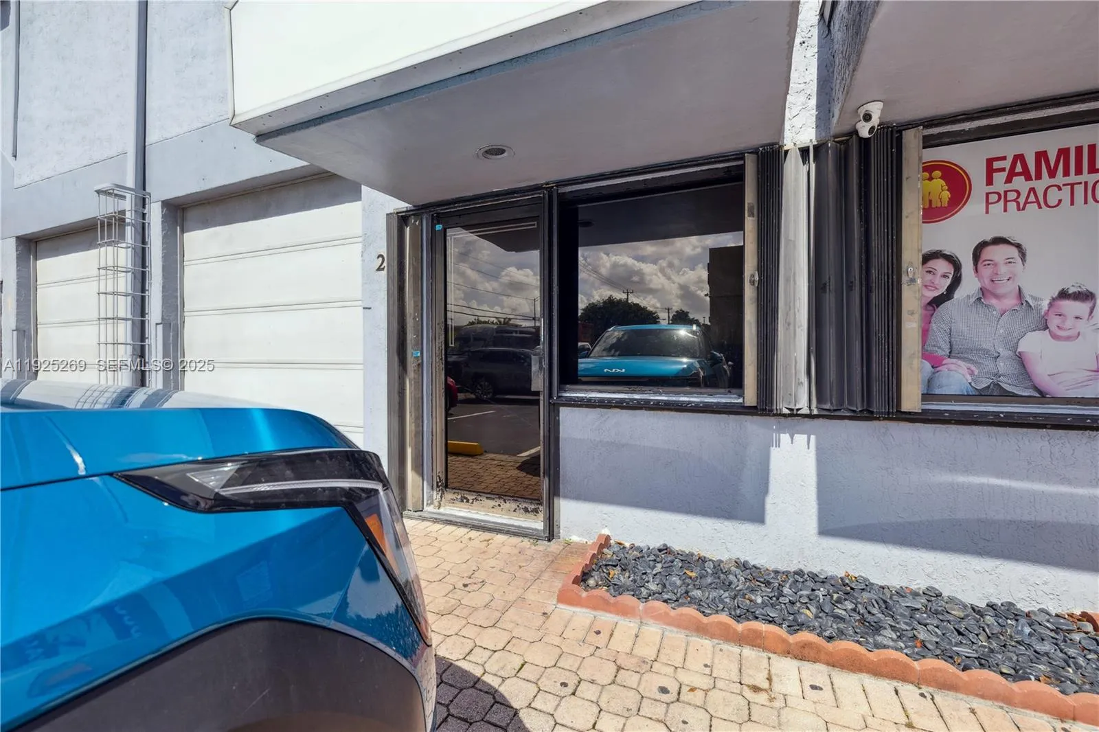 1671 W 37th St 2, Hialeah, Florida 33012, Hialeah, Florida 33012, ,Commercial Lease,For Rent,1671 W 37th St 2, Hialeah, Florida 33012,A11925269