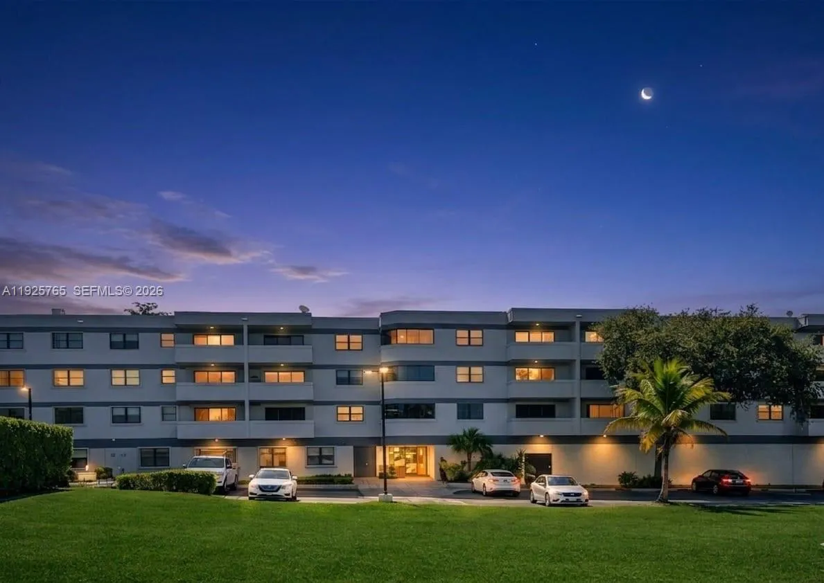 1891 N 61st Ave B106, Hollywood, Florida 33024, Hollywood, Florida 33024, 2 Bedrooms Bedrooms, ,2 BathroomsBathrooms,Residential,For Sale,1891 N 61st Ave B106, Hollywood, Florida 33024,A11925765