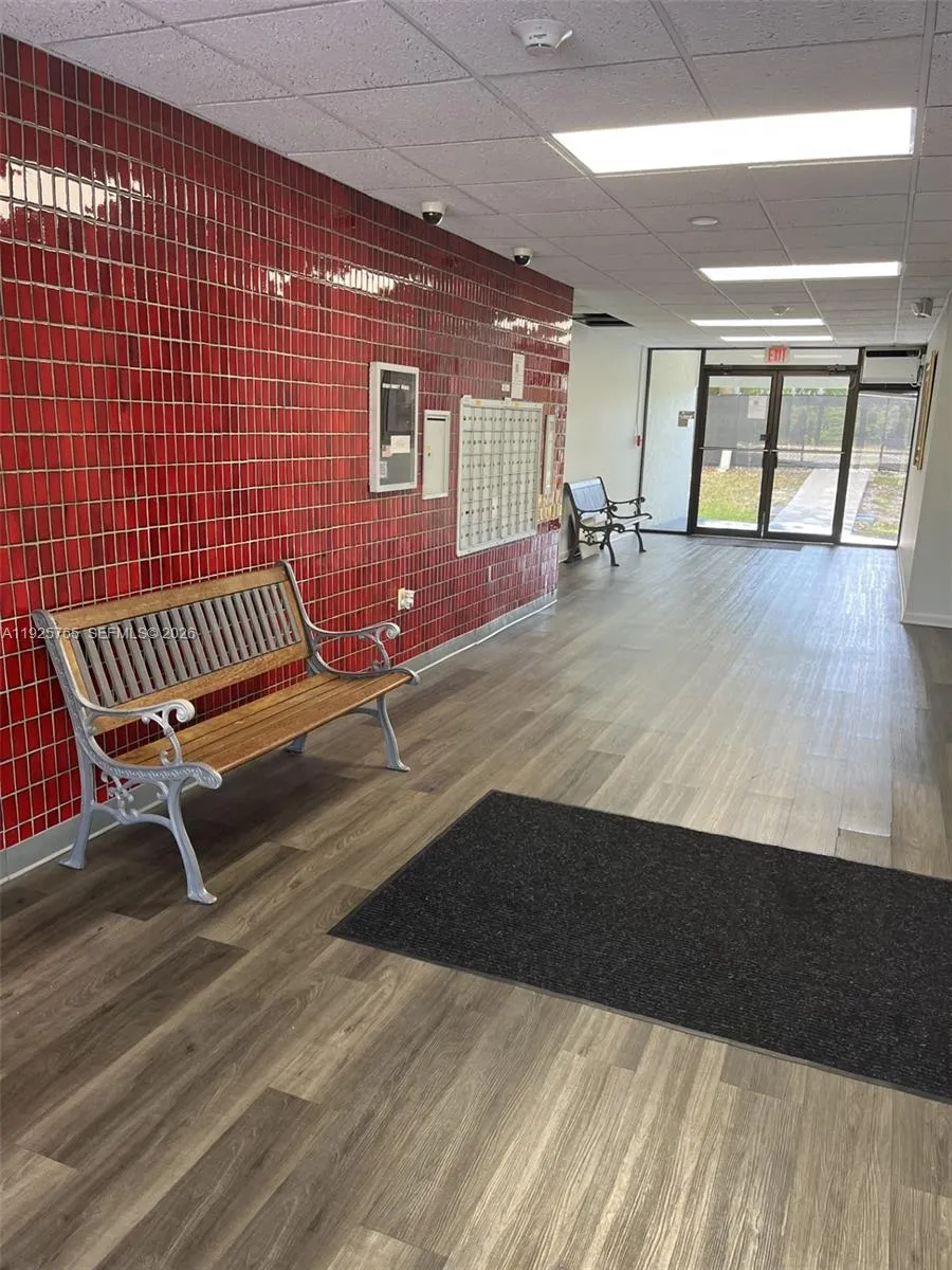 1891 N 61st Ave B106, Hollywood, Florida 33024, Hollywood, Florida 33024, 2 Bedrooms Bedrooms, ,2 BathroomsBathrooms,Residential,For Sale,1891 N 61st Ave B106, Hollywood, Florida 33024,A11925765