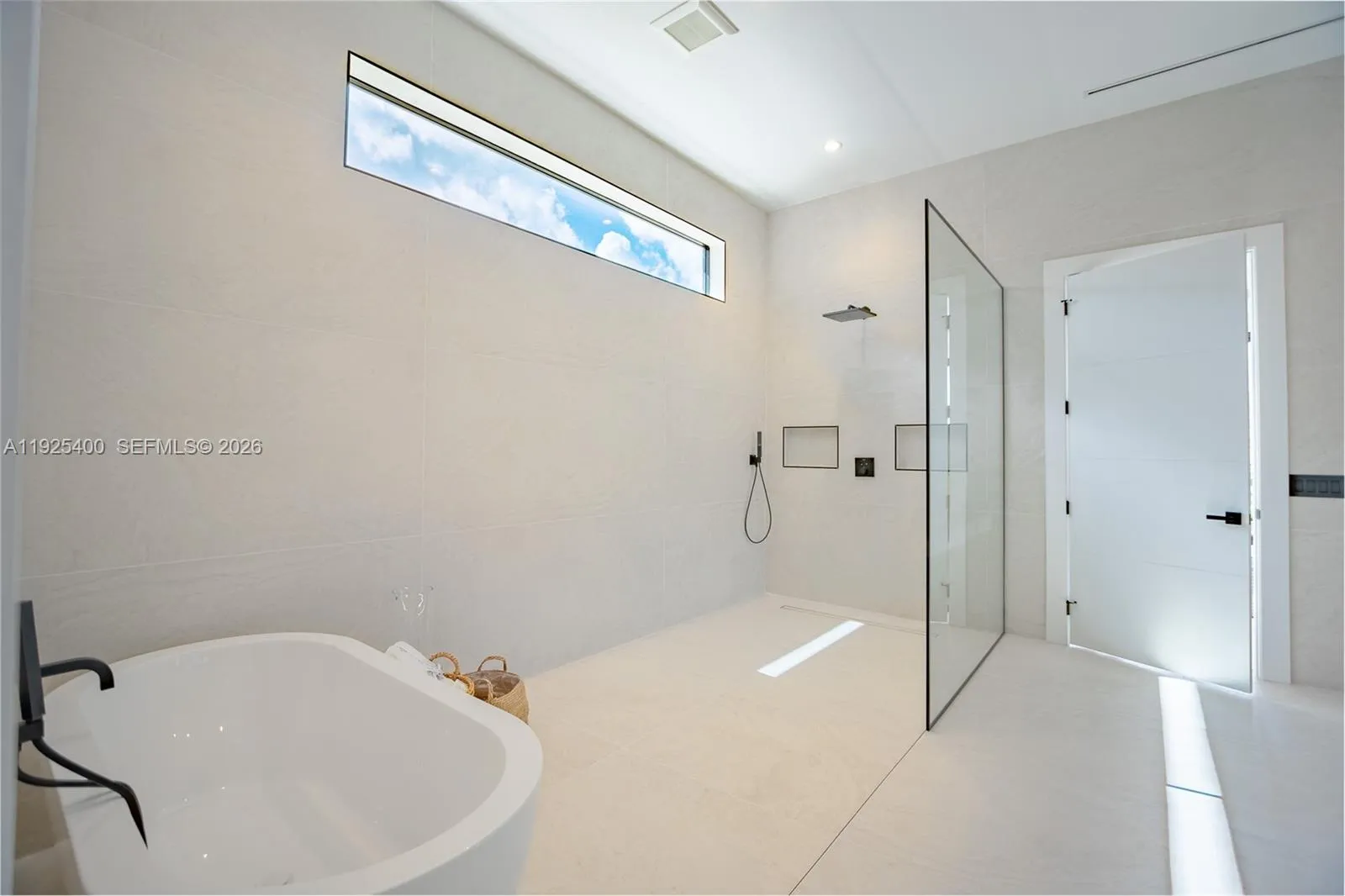 9840 Sw 73rd Ct, Pinecrest, Florida 33156, Pinecrest, Florida 33156, 6 Bedrooms Bedrooms, ,7 BathroomsBathrooms,Residential,For Sale,9840 Sw 73rd Ct, Pinecrest, Florida 33156,A11925400