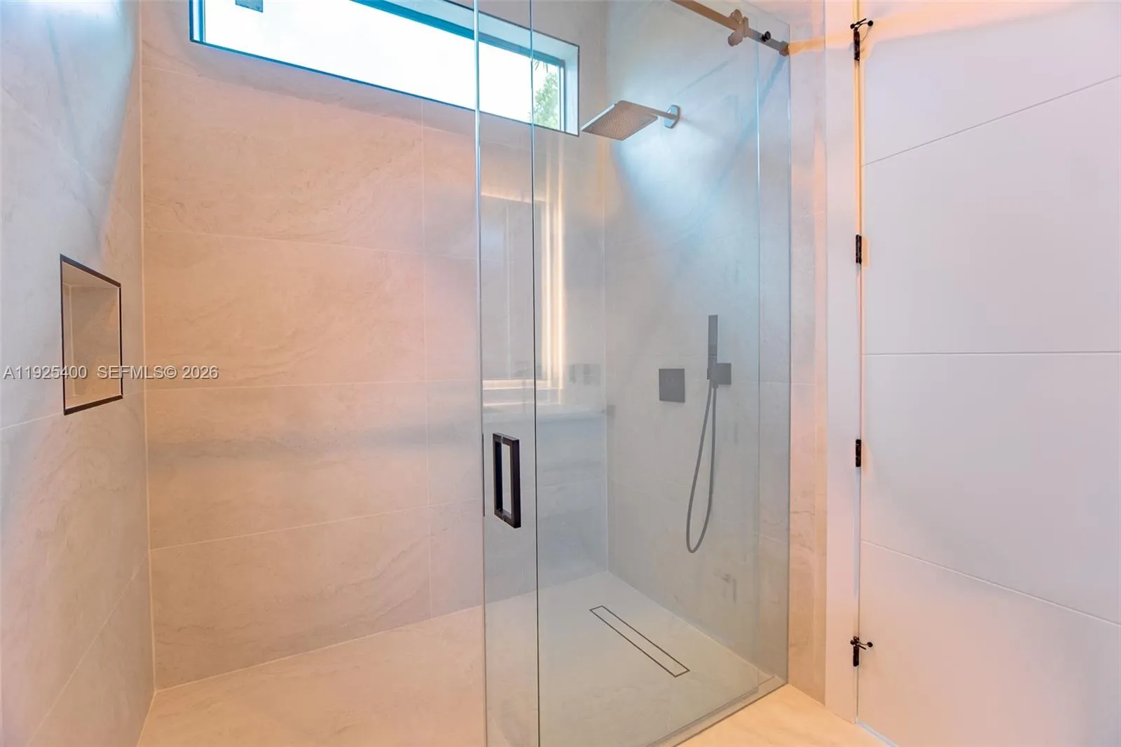 9840 Sw 73rd Ct, Pinecrest, Florida 33156, Pinecrest, Florida 33156, 6 Bedrooms Bedrooms, ,7 BathroomsBathrooms,Residential,For Sale,9840 Sw 73rd Ct, Pinecrest, Florida 33156,A11925400