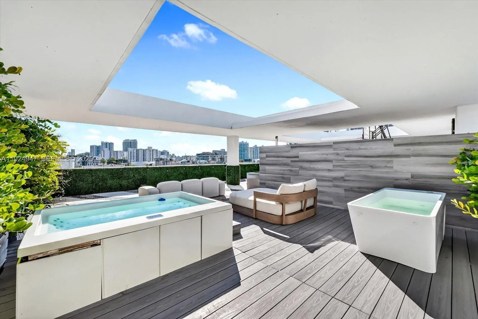 1201 20th St Ph07, Miami Beach, Florida 33139, Miami Beach, Florida 33139, 3 Bedrooms Bedrooms, ,2 BathroomsBathrooms,Residential,For Sale,1201 20th St Ph07, Miami Beach, Florida 33139,A11924947