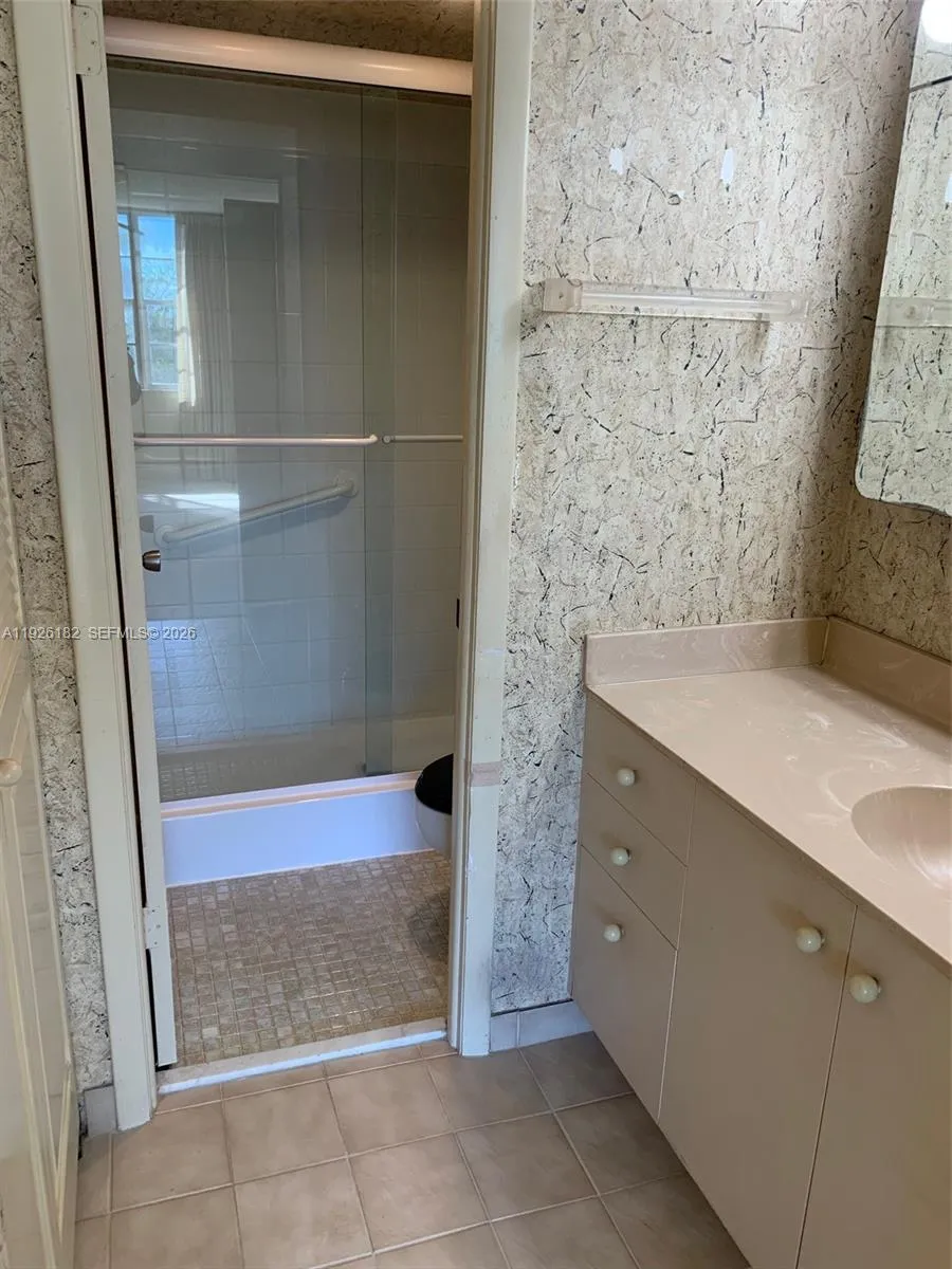 1400 Saint Charles 505, Pembroke Pines, Florida 33, Pembroke Pines, Florida 33026, 2 Bedrooms Bedrooms, ,2 BathroomsBathrooms,Residential,For Sale,1400 Saint Charles 505, Pembroke Pines, Florida 33,A11926182