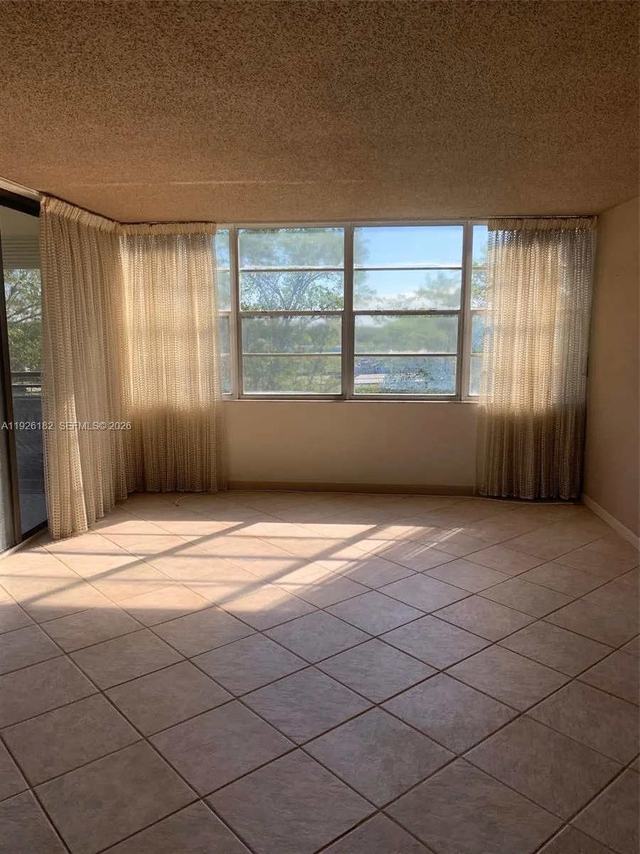 1400 Saint Charles 505, Pembroke Pines, Florida 33, Pembroke Pines, Florida 33026, 2 Bedrooms Bedrooms, ,2 BathroomsBathrooms,Residential,For Sale,1400 Saint Charles 505, Pembroke Pines, Florida 33,A11926182
