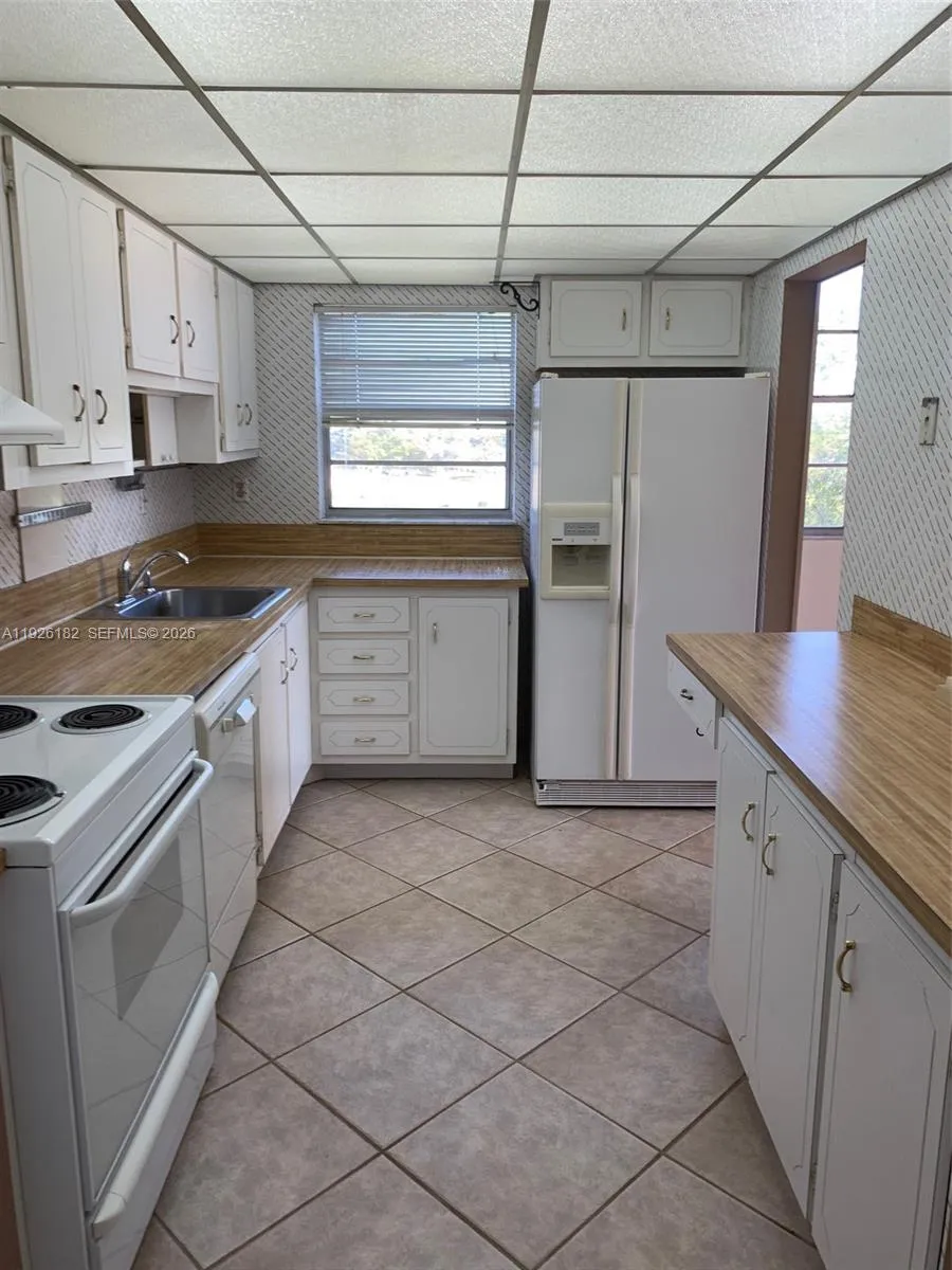 1400 Saint Charles 505, Pembroke Pines, Florida 33, Pembroke Pines, Florida 33026, 2 Bedrooms Bedrooms, ,2 BathroomsBathrooms,Residential,For Sale,1400 Saint Charles 505, Pembroke Pines, Florida 33,A11926182