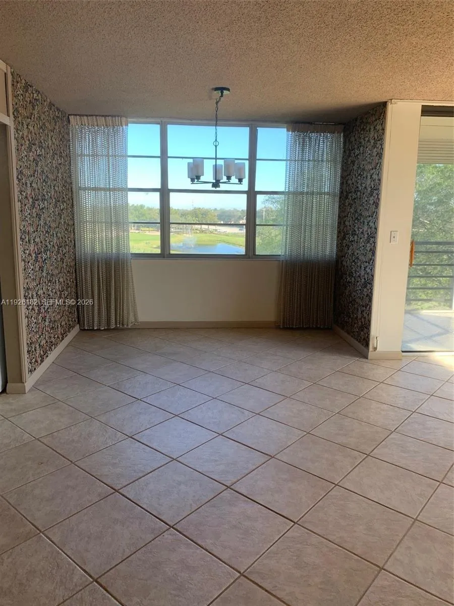 1400 Saint Charles 505, Pembroke Pines, Florida 33, Pembroke Pines, Florida 33026, 2 Bedrooms Bedrooms, ,2 BathroomsBathrooms,Residential,For Sale,1400 Saint Charles 505, Pembroke Pines, Florida 33,A11926182