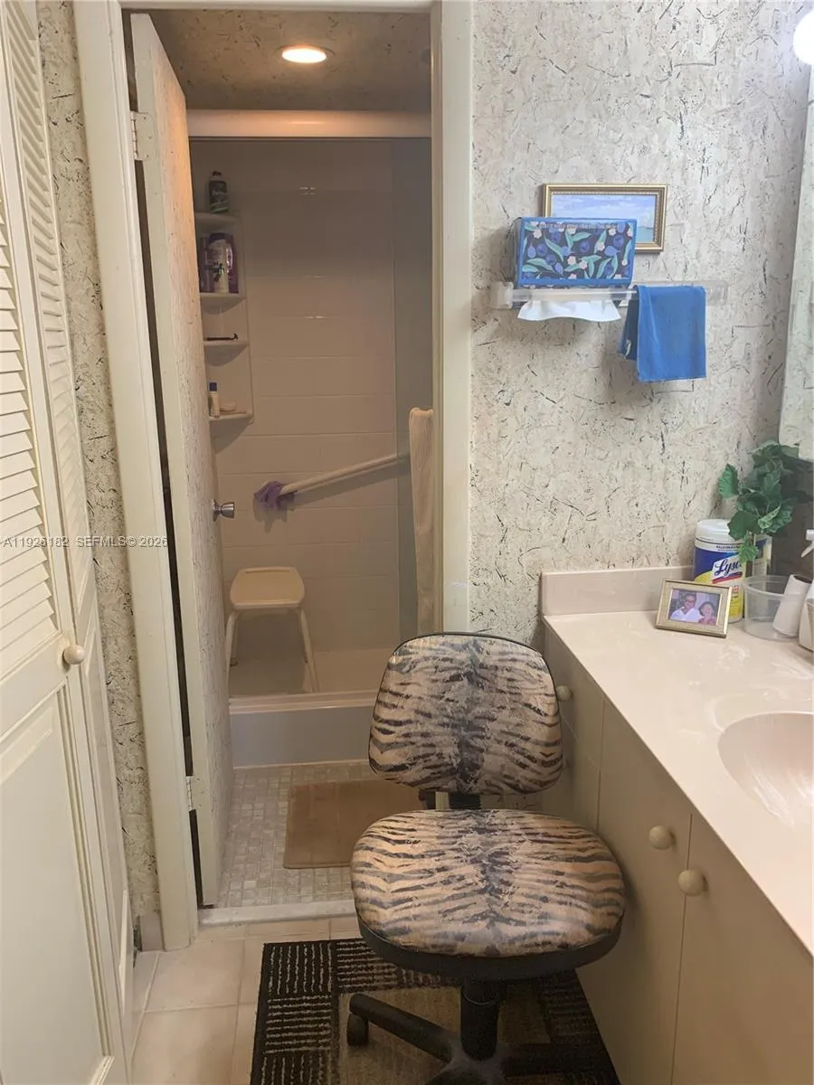 1400 Saint Charles 505, Pembroke Pines, Florida 33, Pembroke Pines, Florida 33026, 2 Bedrooms Bedrooms, ,2 BathroomsBathrooms,Residential,For Sale,1400 Saint Charles 505, Pembroke Pines, Florida 33,A11926182