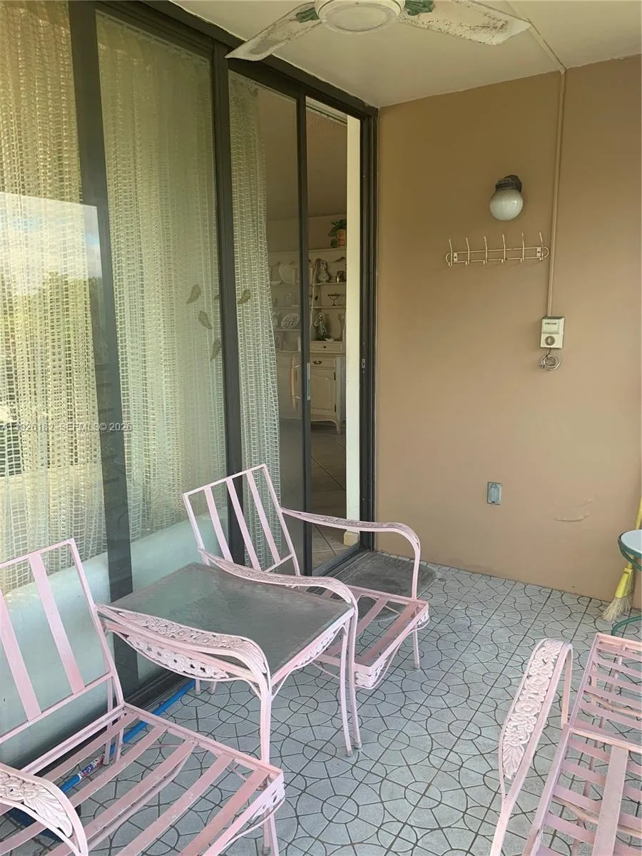1400 Saint Charles 505, Pembroke Pines, Florida 33, Pembroke Pines, Florida 33026, 2 Bedrooms Bedrooms, ,2 BathroomsBathrooms,Residential,For Sale,1400 Saint Charles 505, Pembroke Pines, Florida 33,A11926182