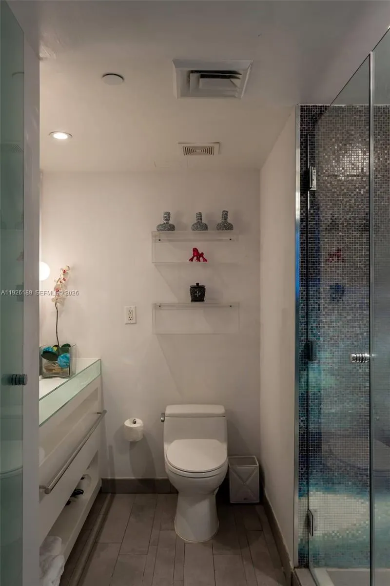 1100 West Ave 1004, Miami Beach, Florida 33139, Miami Beach, Florida 33139, 1 Bedroom Bedrooms, ,1 BathroomBathrooms,Residential Lease,For Rent,1100 West Ave 1004, Miami Beach, Florida 33139,A11926189