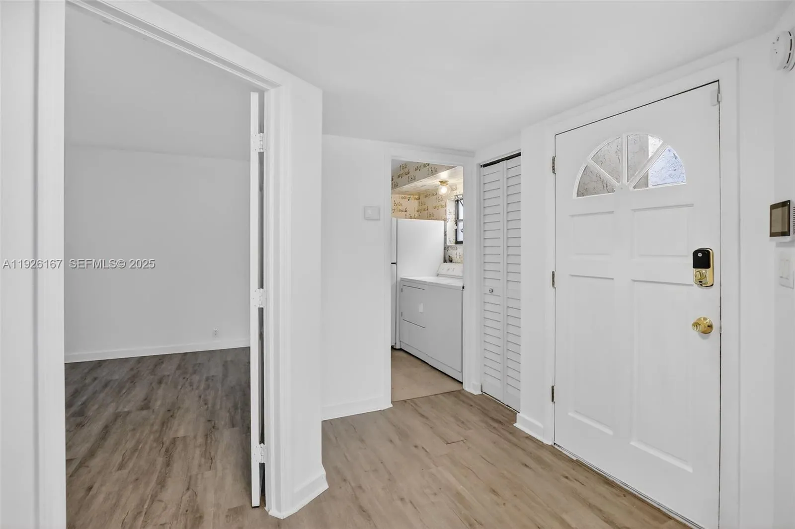 9703 N New River Canal Rd 103, Plantation, Florida, Plantation, Florida 33324, 4 Bedrooms Bedrooms, ,2 BathroomsBathrooms,Residential,For Sale,9703 N New River Canal Rd 103, Plantation, Florida,A11926167