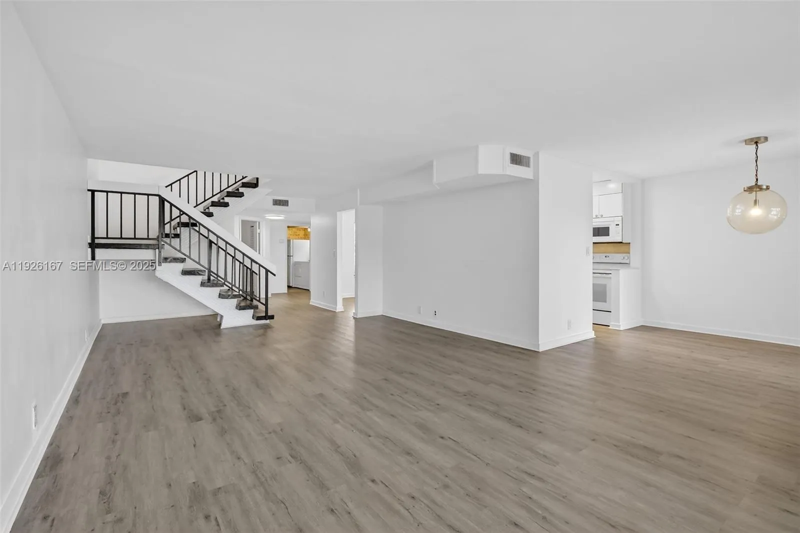 9703 N New River Canal Rd 103, Plantation, Florida, Plantation, Florida 33324, 4 Bedrooms Bedrooms, ,2 BathroomsBathrooms,Residential,For Sale,9703 N New River Canal Rd 103, Plantation, Florida,A11926167