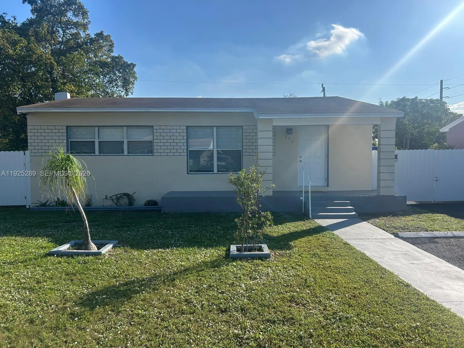 806 Nw 18th St, Fort Lauderdale, Florida 33311, Fort Lauderdale, Florida 33311, 3 Bedrooms Bedrooms, ,2 BathroomsBathrooms,Residential,For Sale,806 Nw 18th St, Fort Lauderdale, Florida 33311,A11925289
