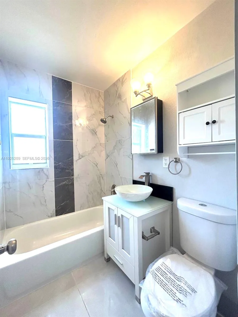 806 Nw 18th St, Fort Lauderdale, Florida 33311, Fort Lauderdale, Florida 33311, 3 Bedrooms Bedrooms, ,2 BathroomsBathrooms,Residential,For Sale,806 Nw 18th St, Fort Lauderdale, Florida 33311,A11925289