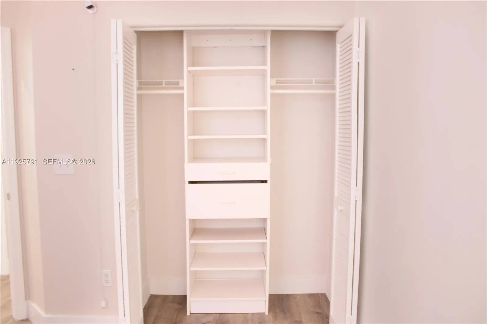 10866 Nw 51st Ln, Doral, Florida 33178, Doral, Florida 33178, 3 Bedrooms Bedrooms, ,2 BathroomsBathrooms,Residential,For Sale,10866 Nw 51st Ln, Doral, Florida 33178,A11925791