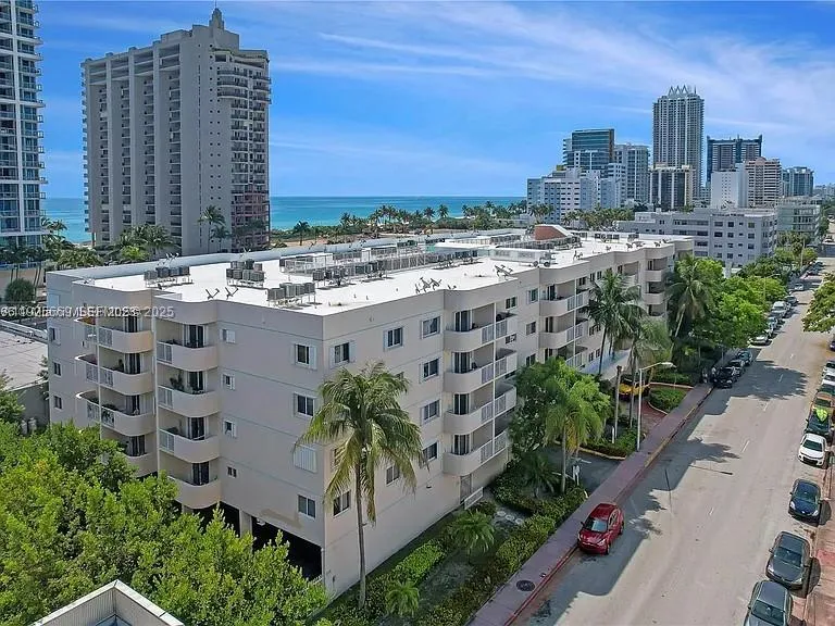 Miami Beach, Florida 33141, Miami Beach, Florida 33141, 1 Bedroom Bedrooms, ,1 BathroomBathrooms,Residential Lease,For Rent, Miami Beach, Florida 33141,A11925669