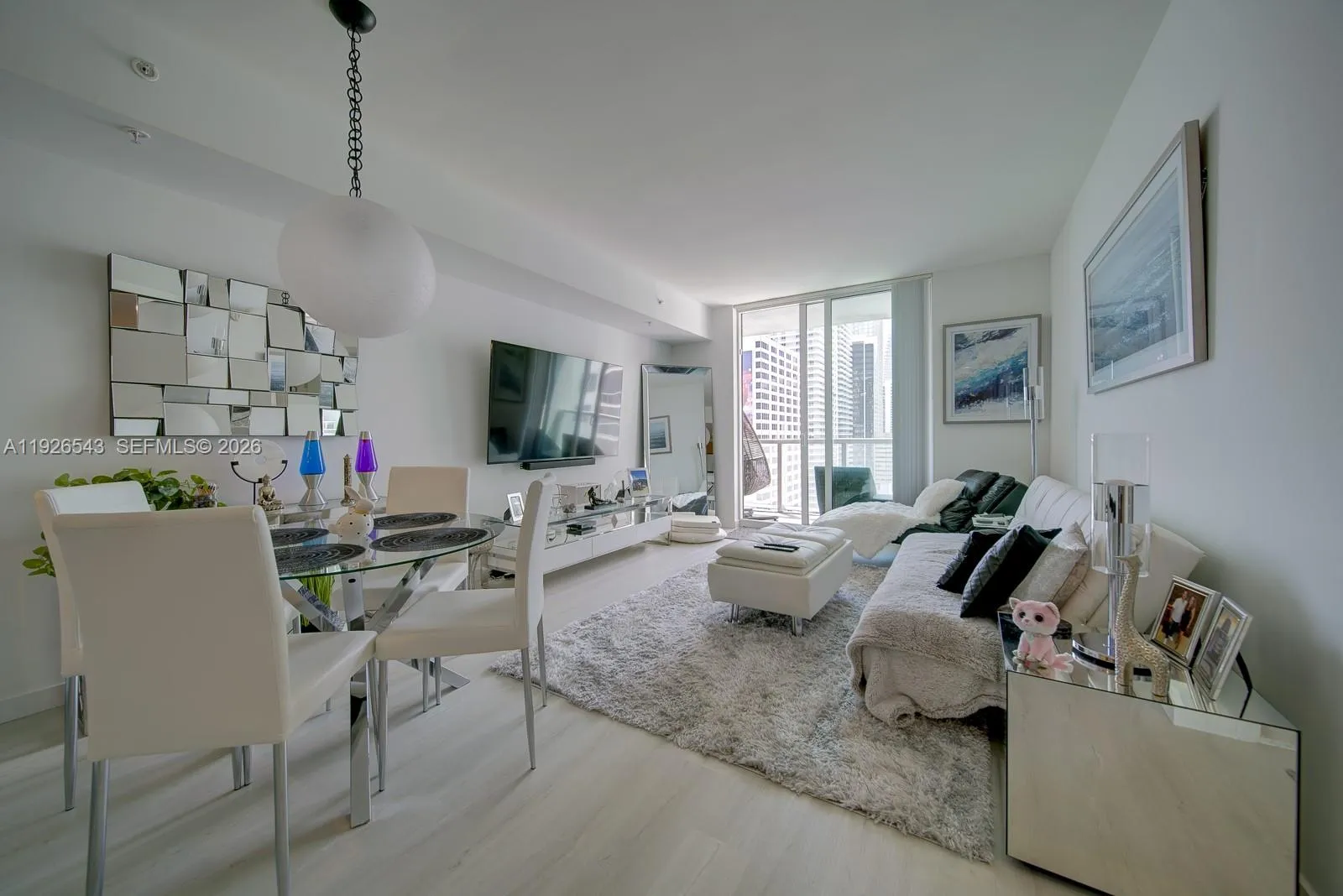 244 Biscayne Blvd 2309, Miami, Florida 33132, Miami, Florida 33132, 2 Bedrooms Bedrooms, ,2 BathroomsBathrooms,Residential,For Sale,244 Biscayne Blvd 2309, Miami, Florida 33132,A11926543