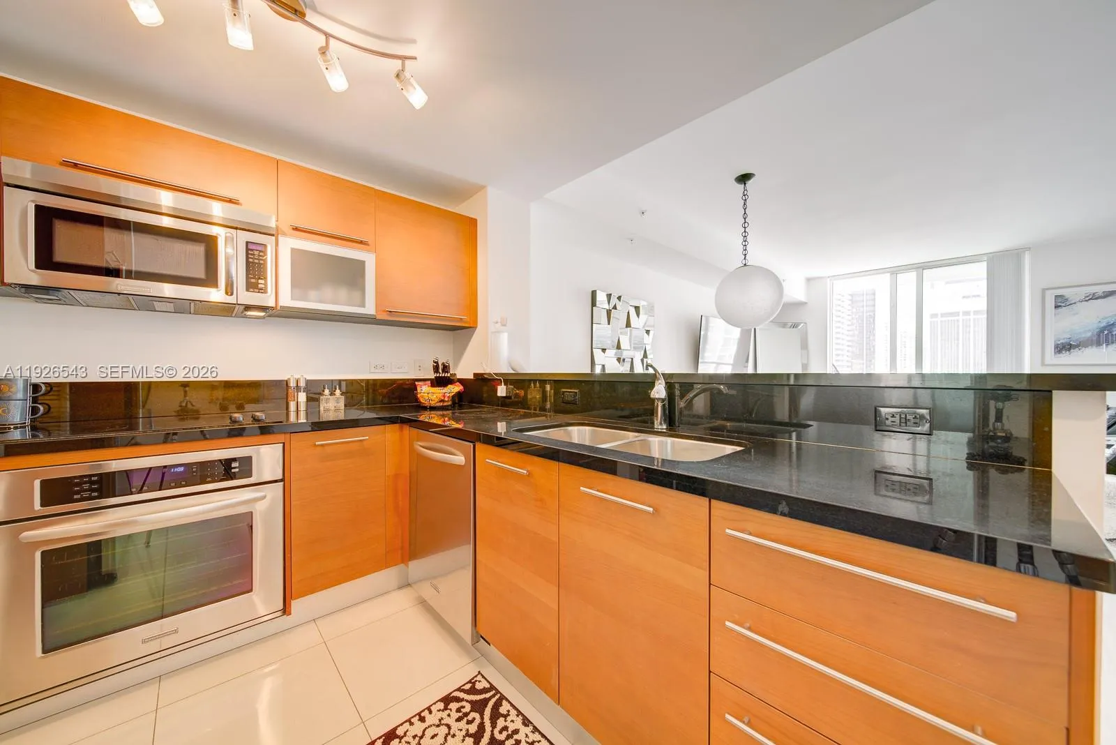 244 Biscayne Blvd 2309, Miami, Florida 33132, Miami, Florida 33132, 2 Bedrooms Bedrooms, ,2 BathroomsBathrooms,Residential,For Sale,244 Biscayne Blvd 2309, Miami, Florida 33132,A11926543