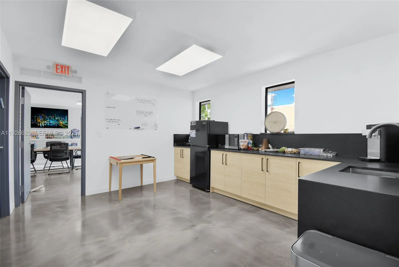 2990 Griffin Rd 204, Dania Beach, Florida 33312, Dania Beach, Florida 33312, ,Commercial Lease,For Rent,2990 Griffin Rd 204, Dania Beach, Florida 33312,A11926629