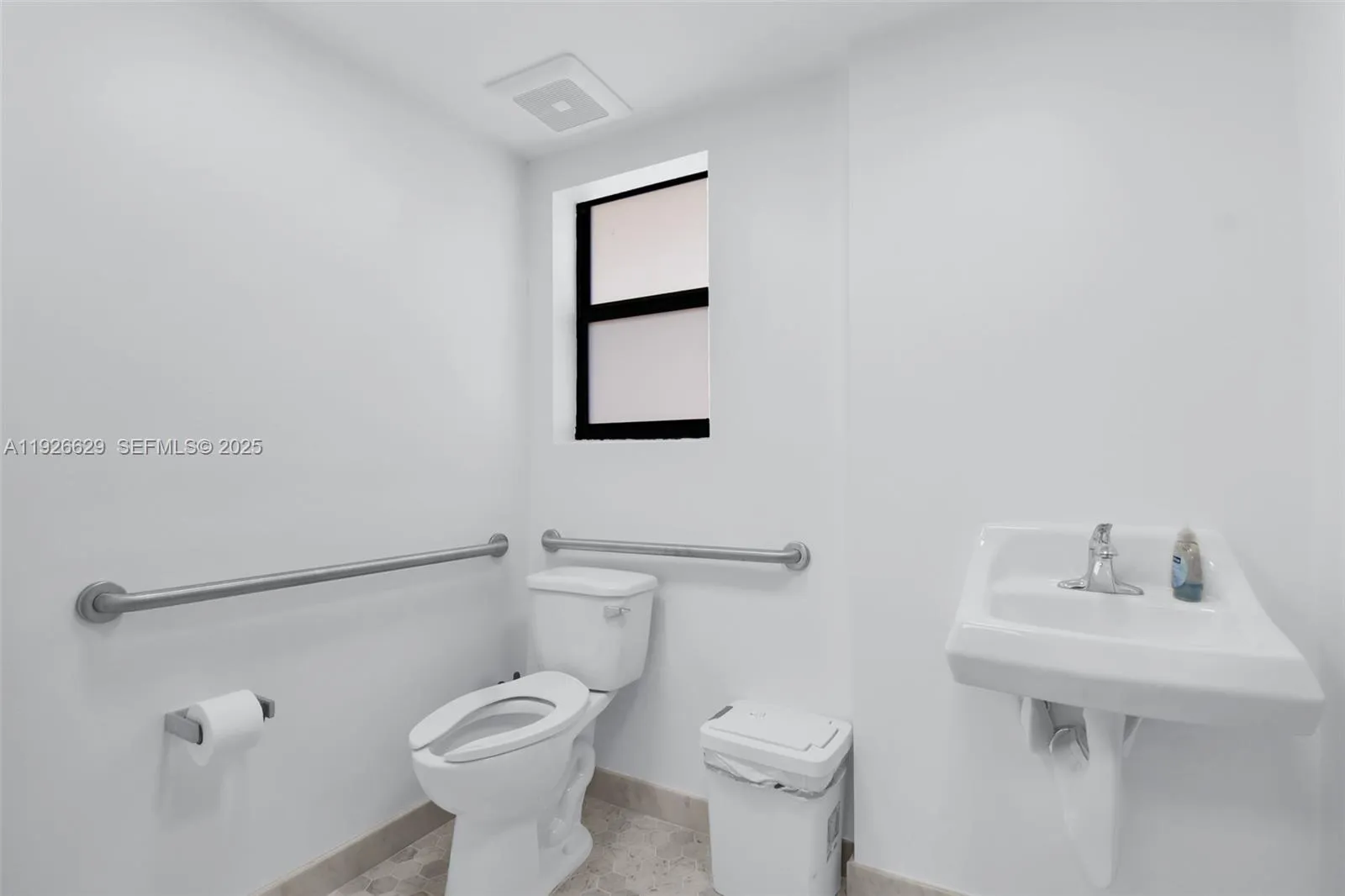 2990 Griffin Rd 204, Dania Beach, Florida 33312, Dania Beach, Florida 33312, ,Commercial Lease,For Rent,2990 Griffin Rd 204, Dania Beach, Florida 33312,A11926629