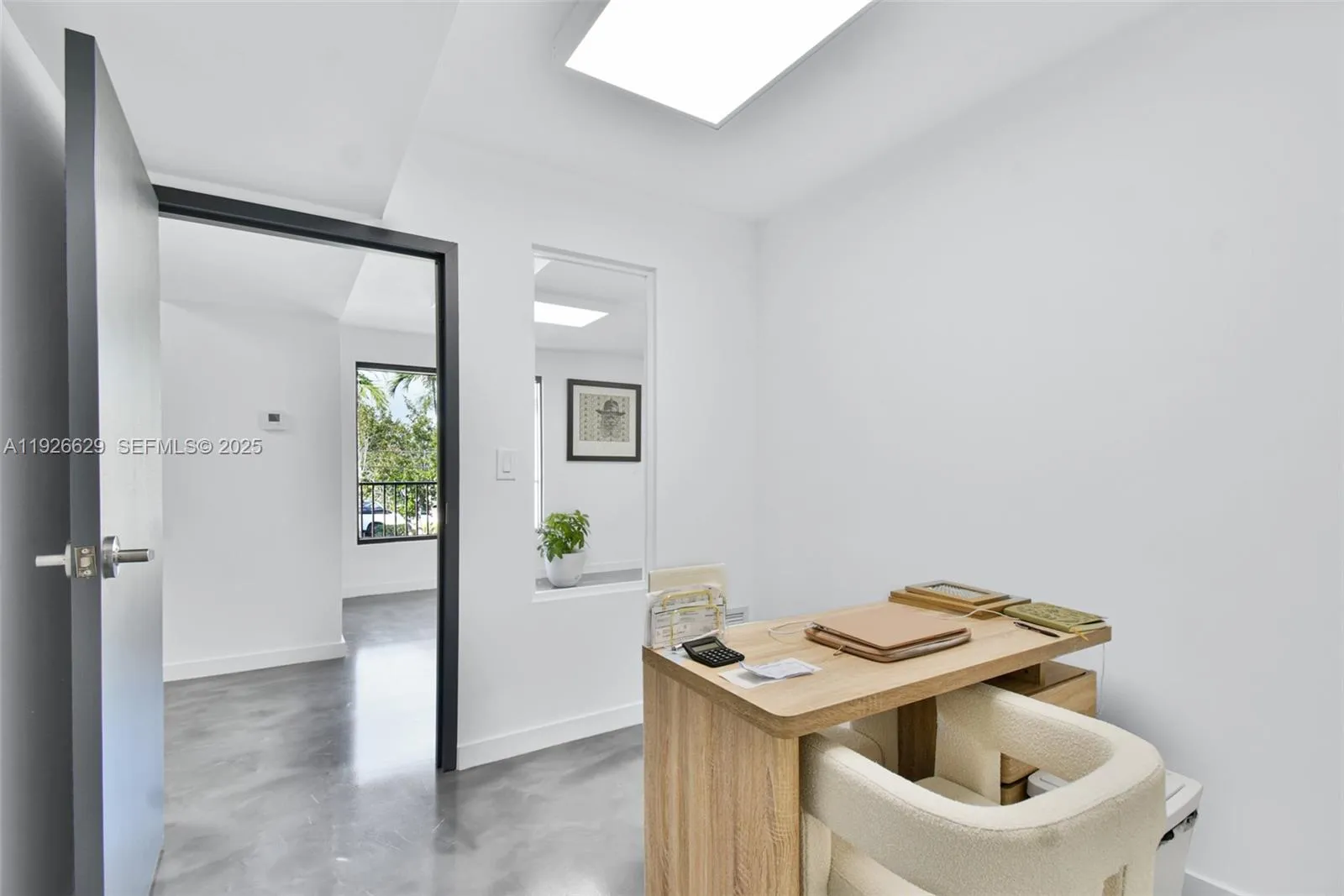 2990 Griffin Rd 204, Dania Beach, Florida 33312, Dania Beach, Florida 33312, ,Commercial Lease,For Rent,2990 Griffin Rd 204, Dania Beach, Florida 33312,A11926629