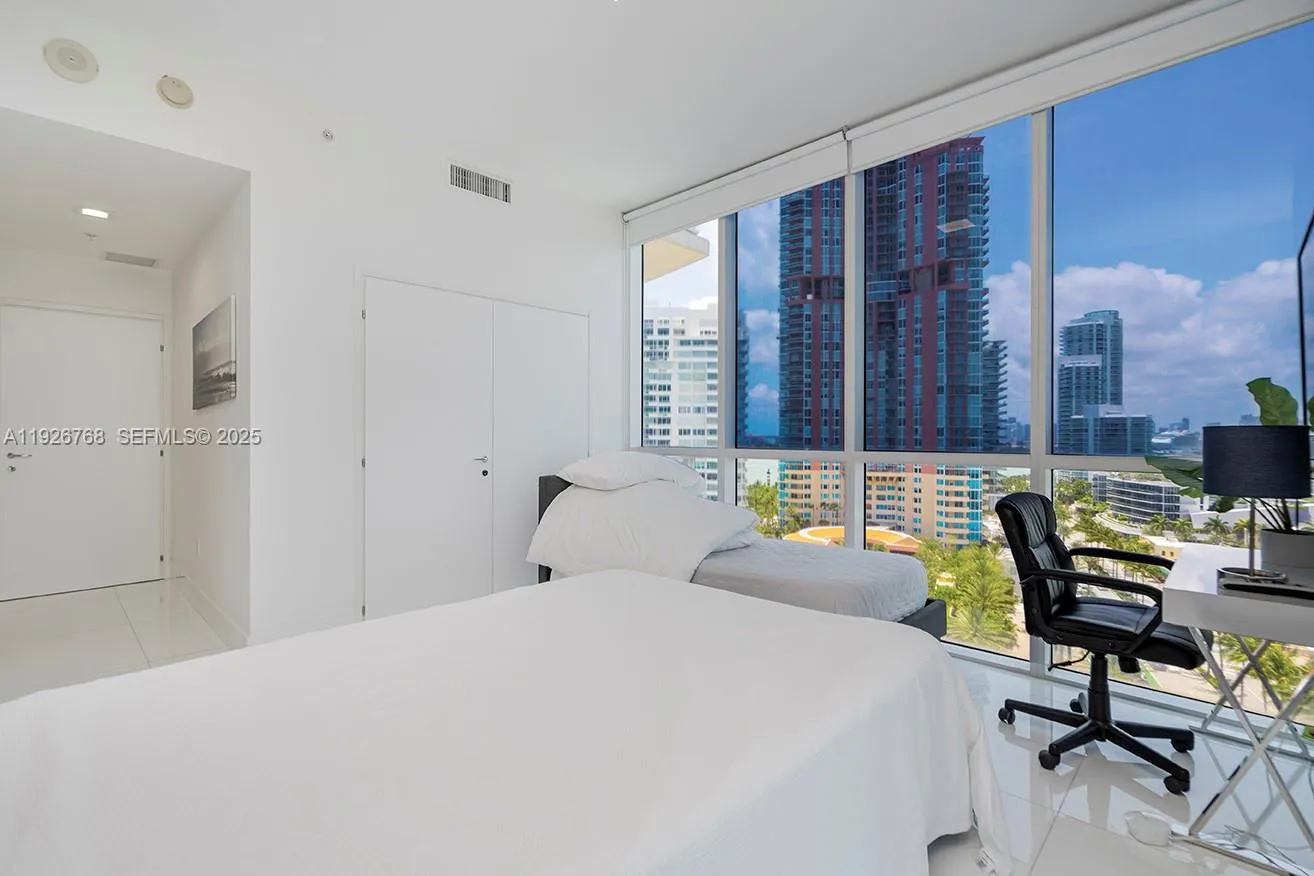 50 S Pointe Dr 1506, Miami Beach, Florida 33139, Miami Beach, Florida 33139, 2 Bedrooms Bedrooms, ,2 BathroomsBathrooms,Residential Lease,For Rent,50 S Pointe Dr 1506, Miami Beach, Florida 33139,A11926768