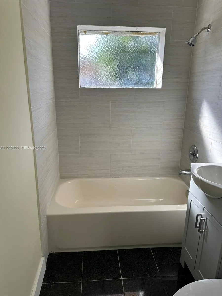 417 Sw 3rd St, Hallandale Beach, Florida 33009, Hallandale Beach, Florida 33009, ,Residential Income,For Sale,417 Sw 3rd St, Hallandale Beach, Florida 33009,A11926805