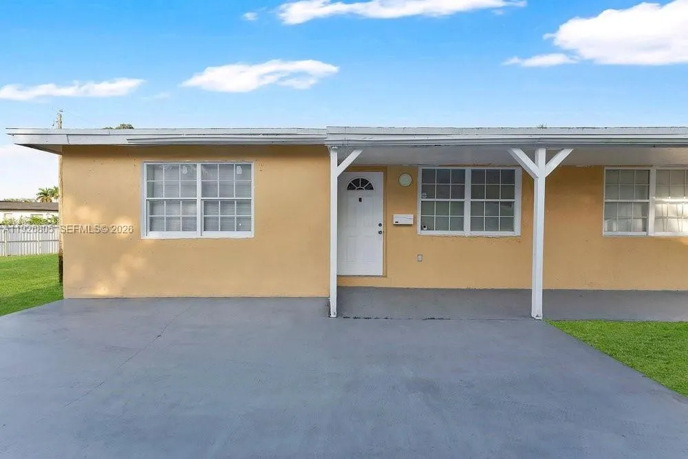 417 Sw 3rd St, Hallandale Beach, Florida 33009, Hallandale Beach, Florida 33009, ,Residential Income,For Sale,417 Sw 3rd St, Hallandale Beach, Florida 33009,A11926805